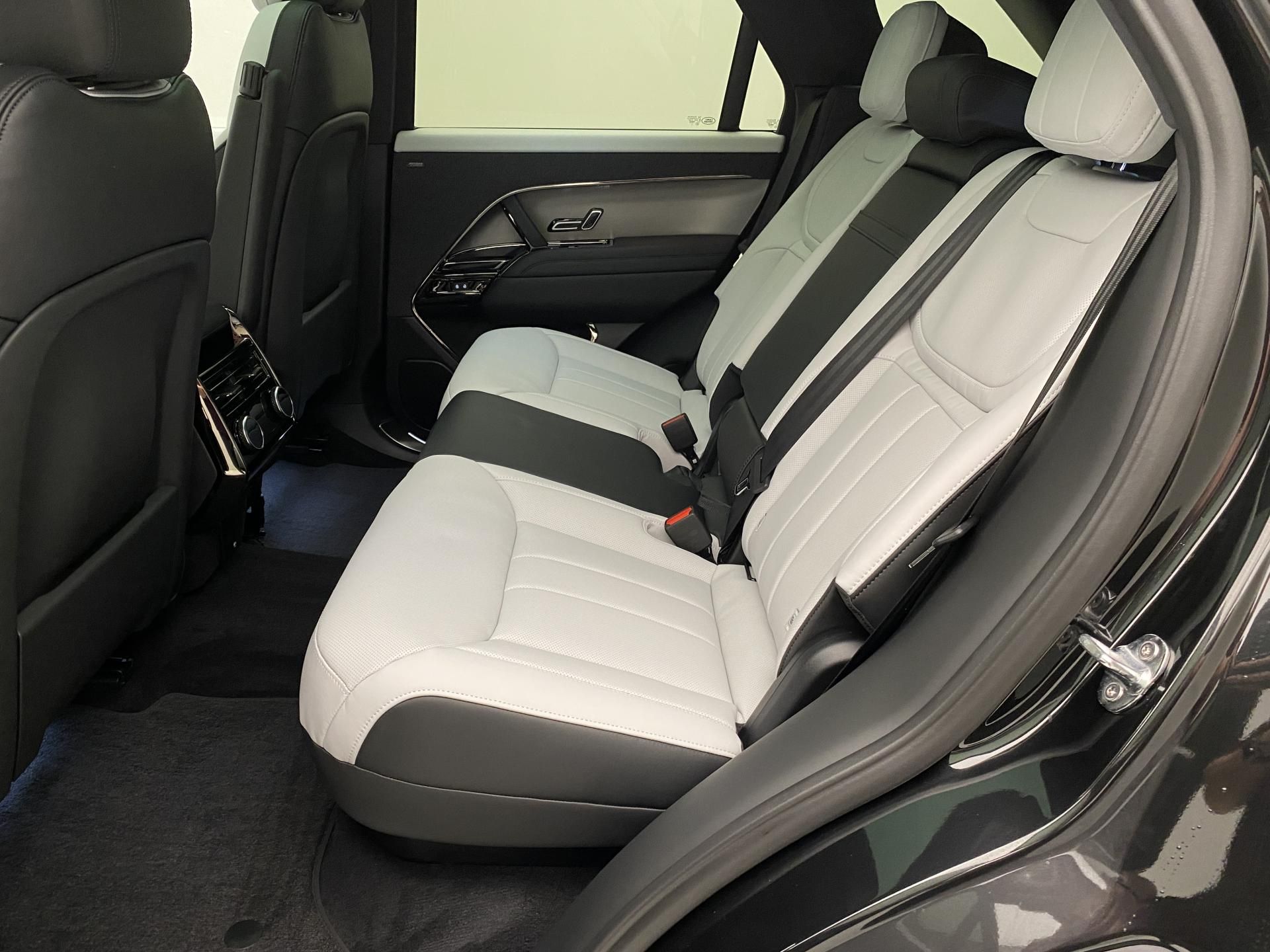 Land Rover Range Rover Sport, D300 DYNAMIC HSE AWD AUT - fotka 6