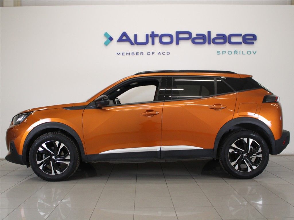 Peugeot 2008, 1,2 PT 96kW AT Allure 39tkm. - fotka 5