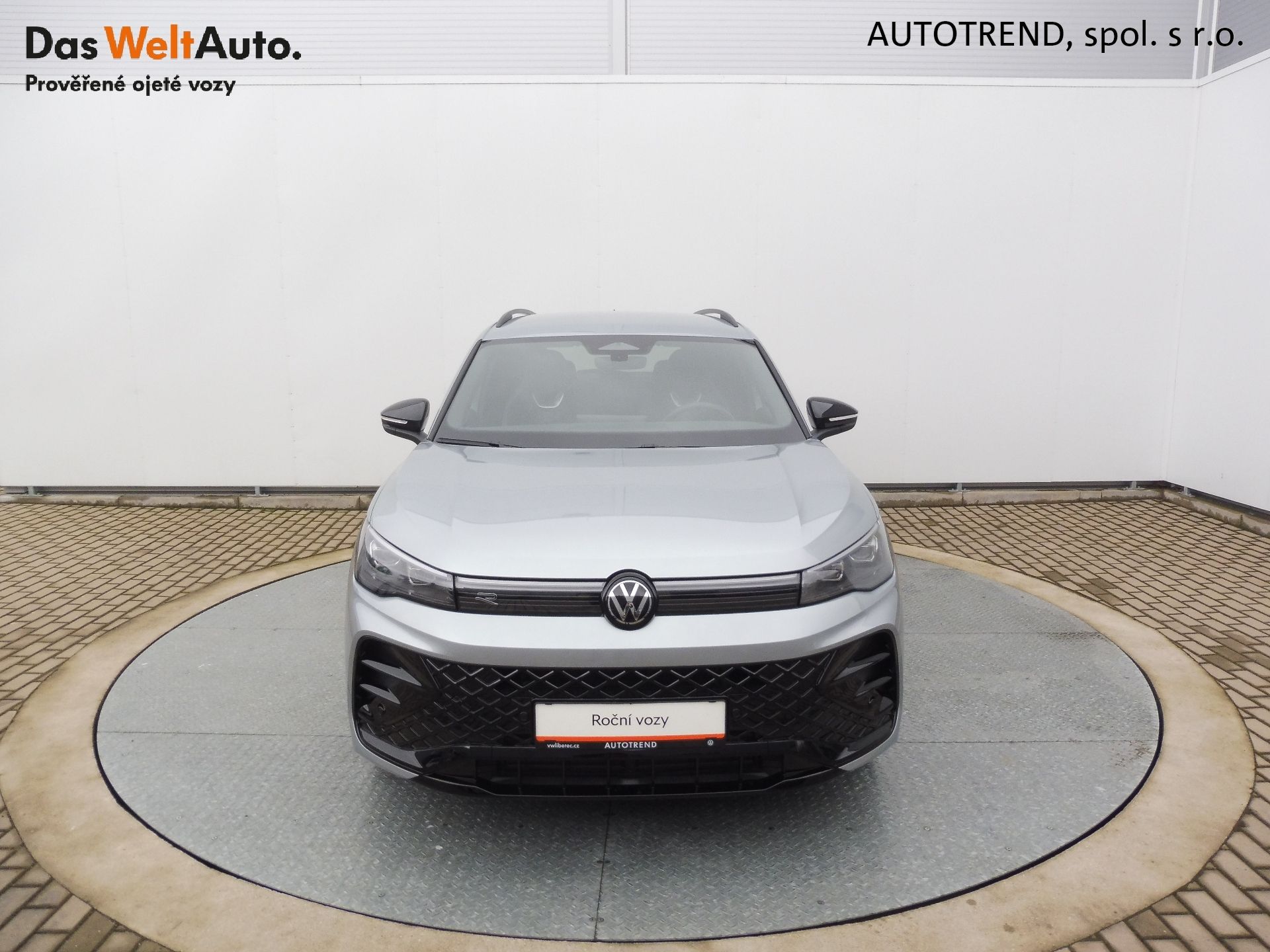Volkswagen Tiguan, R-Line 1,5 eTSI 110kW mHEV DSG - fotka 4