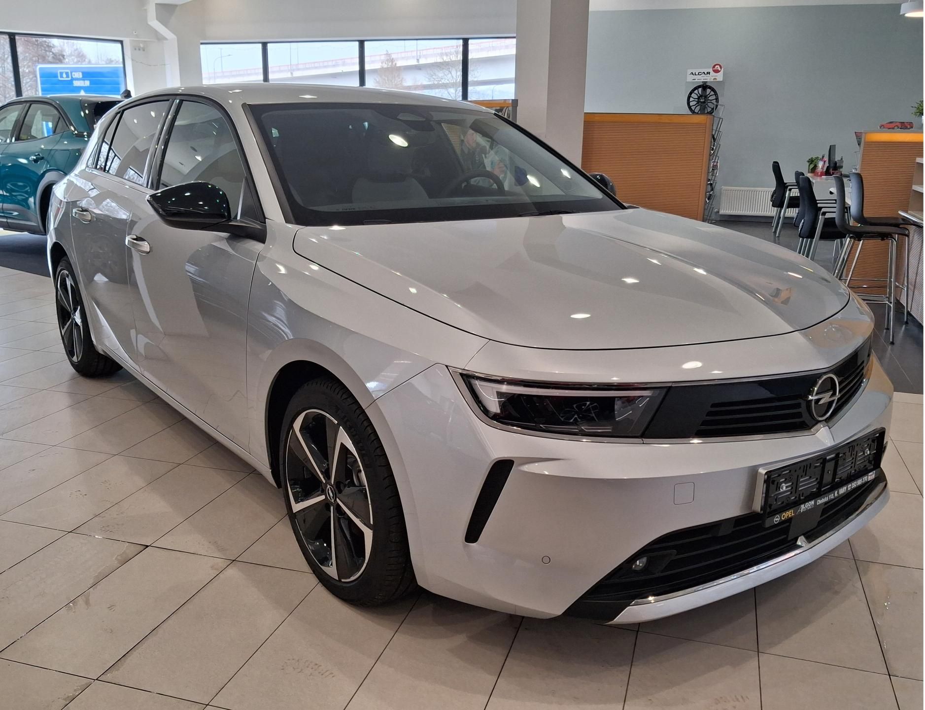 Opel Astra, 1.2 TURBO Elegance