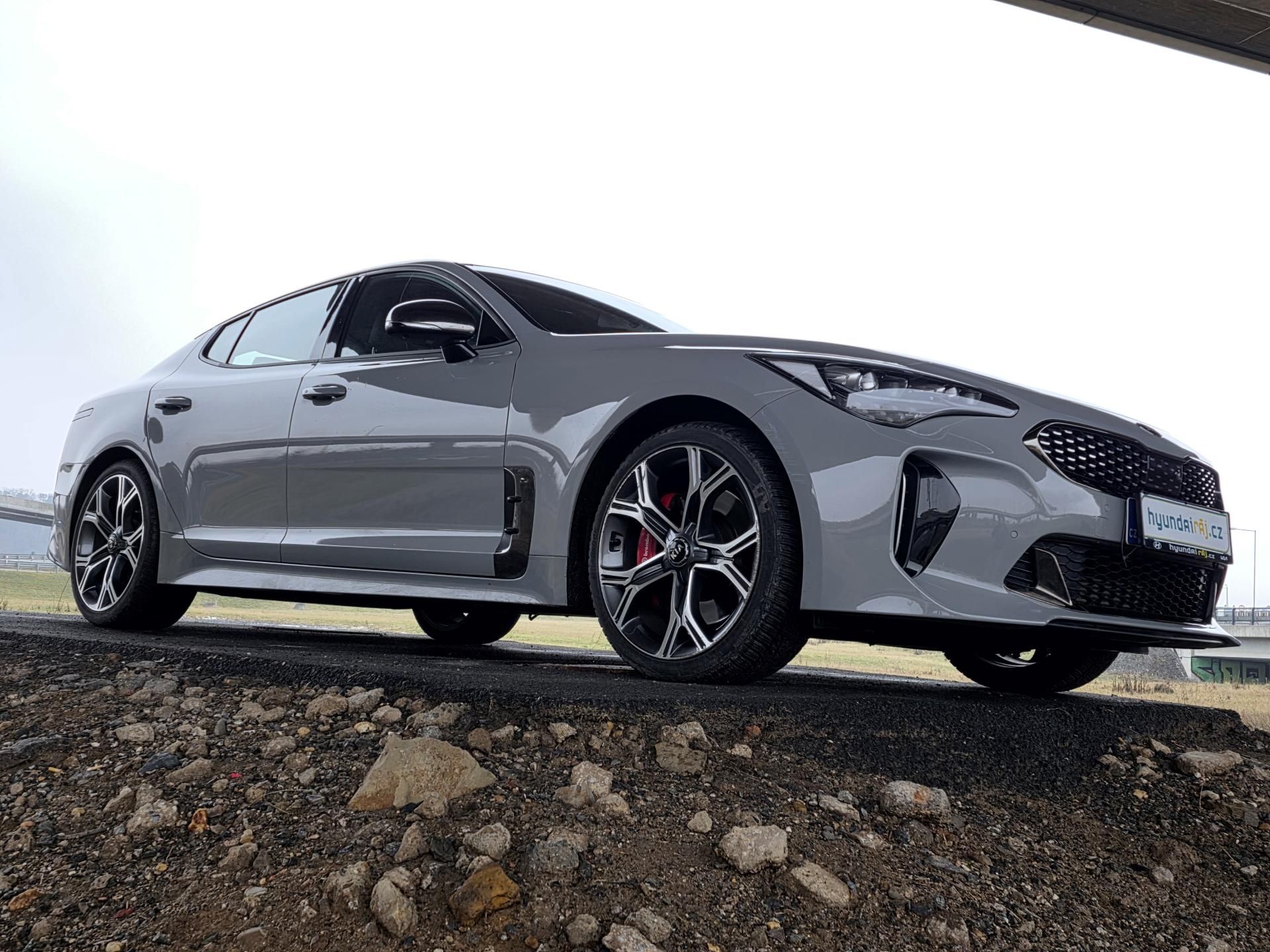 Kia Stinger, 3.3-GT-PANORAMA-MAX.VÝBAVA