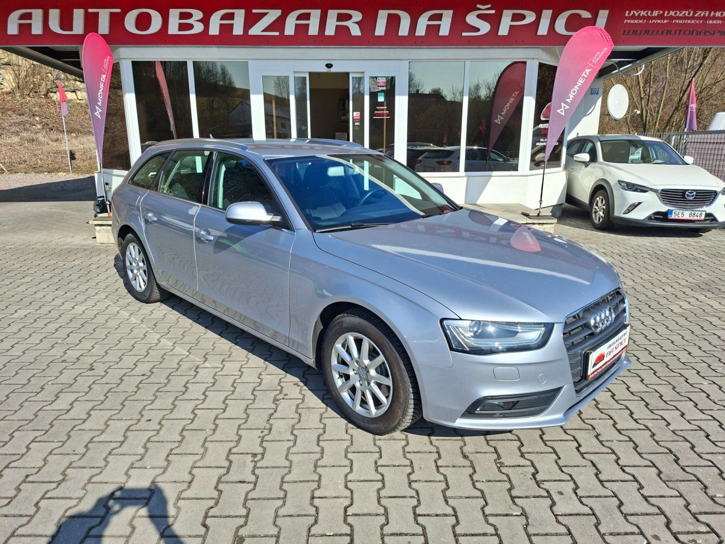 Audi A4, 2.0TDI 110kW 8A -NAVIGACE - fotka 2