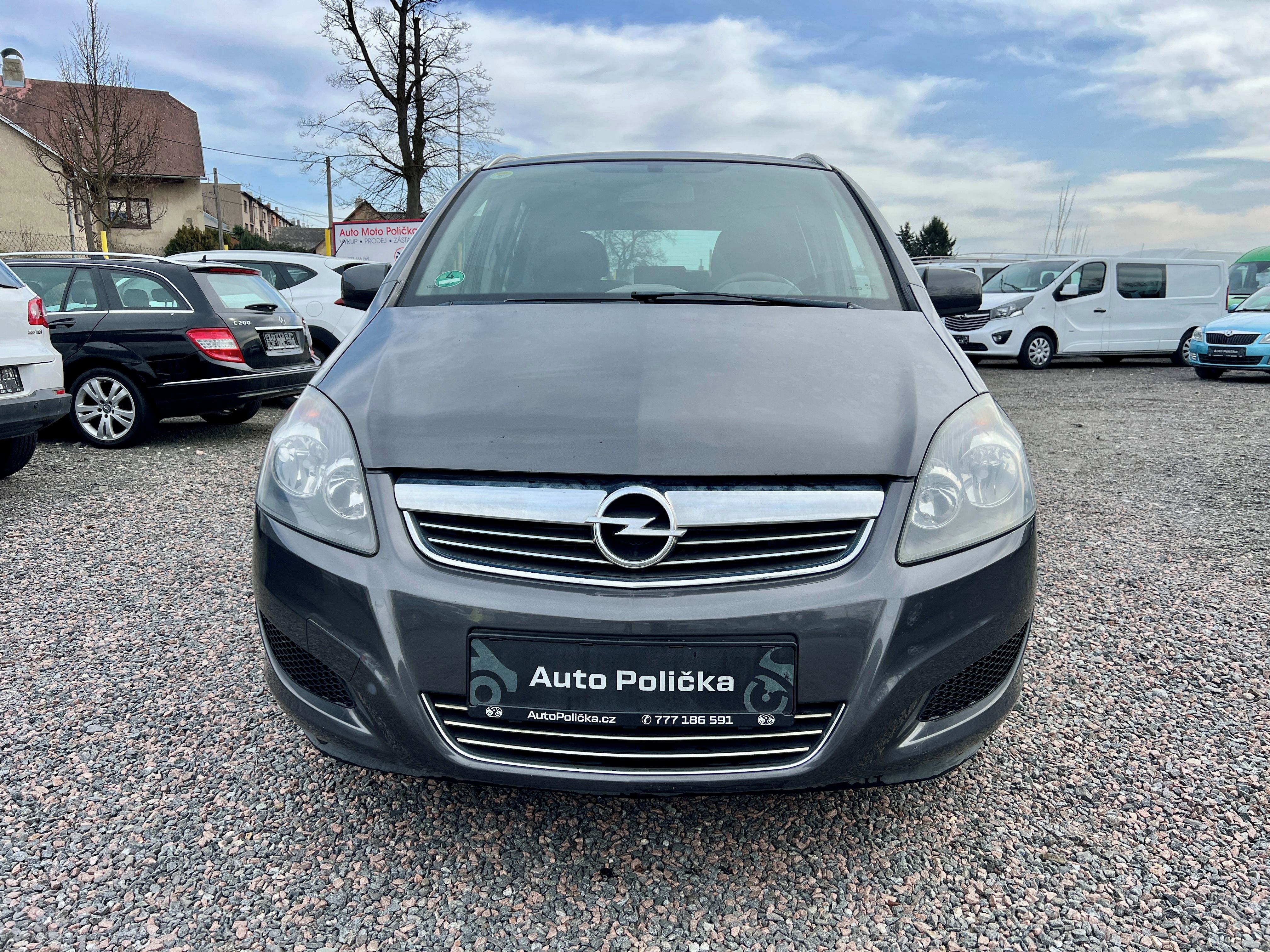 Opel Zafira, 1.8i 103 kW 7 míst,Klima,Stav - fotka 3