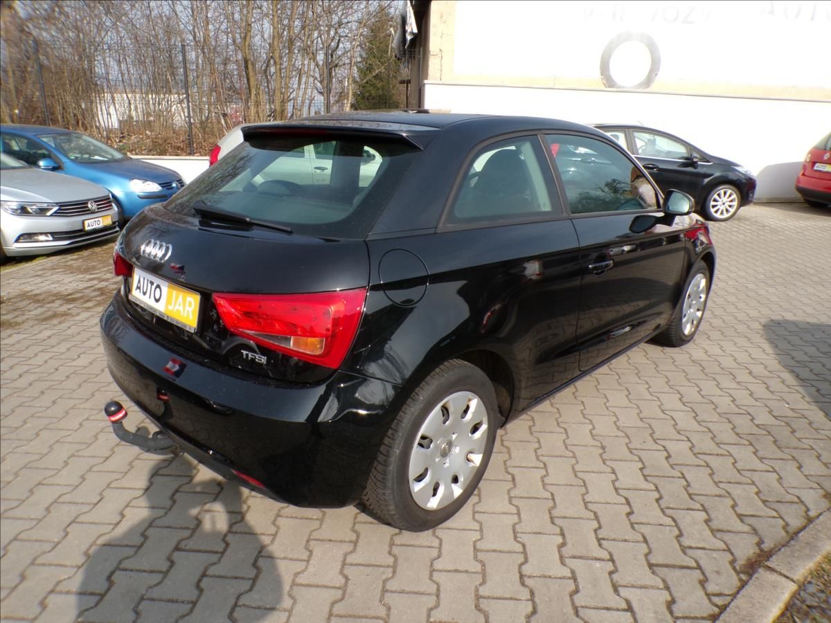 Audi A1, 1,2 TFSI  SRVISNÍ KNIHA - fotka 5