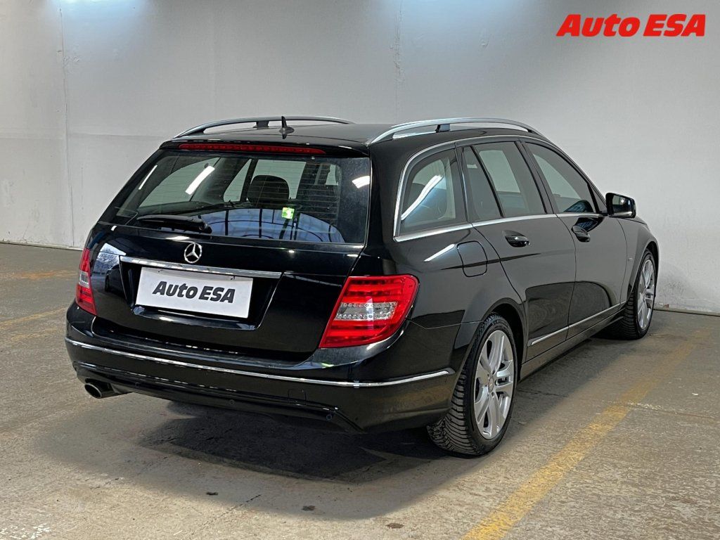 Mercedes-Benz Třídy C, 1.8 C200,Avantgarde - fotka 4