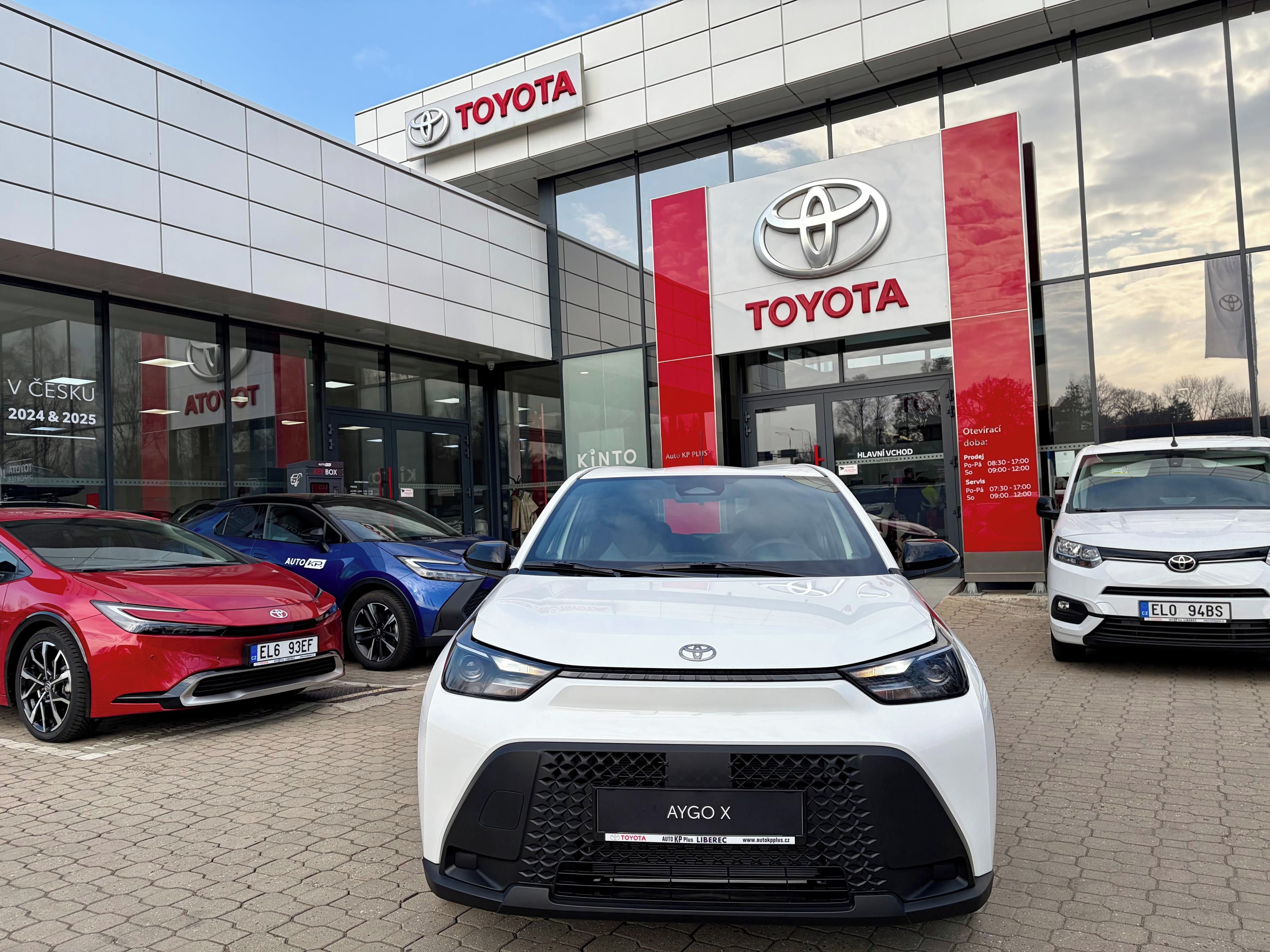 Toyota Aygo, 1,5 HEV 116k Comfort - fotka 2