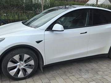 Long Range Dual Motor AWD