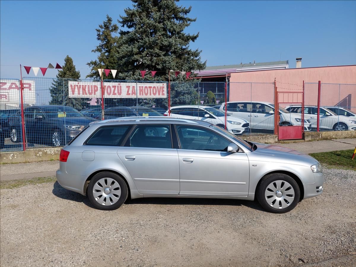 Audi A4 Avant, 1,6 i S4 - fotka 4