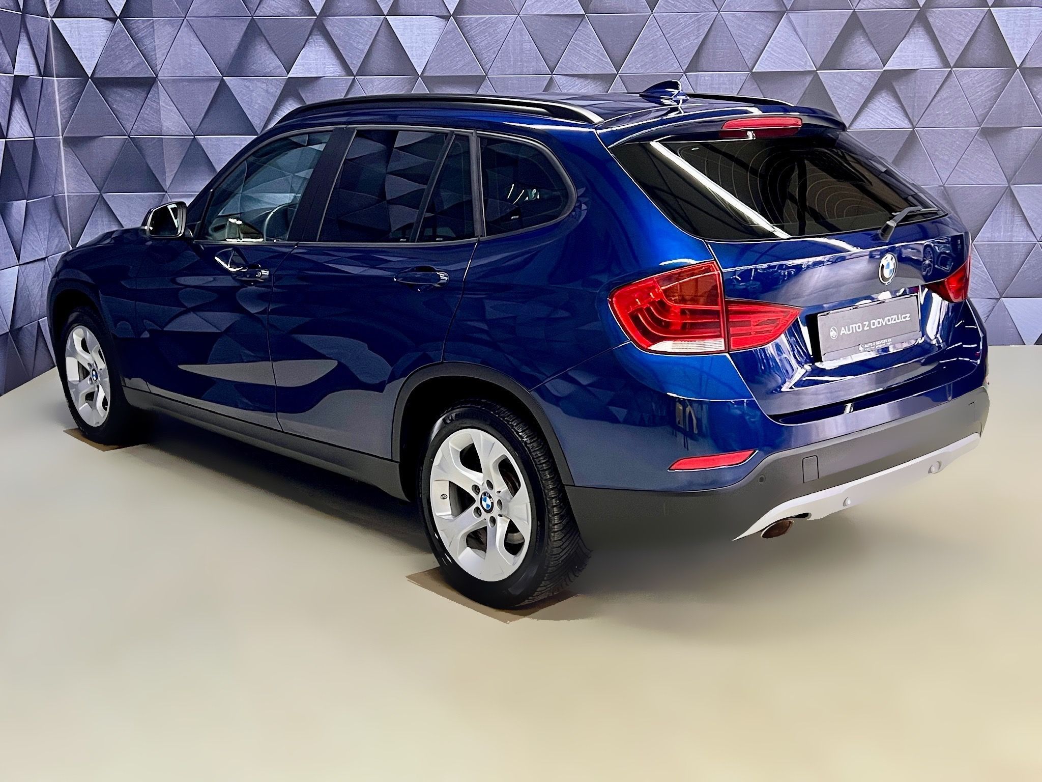 BMW X1, 2.0d xDrive ADVANTAGE, BI-XENO - fotka 5