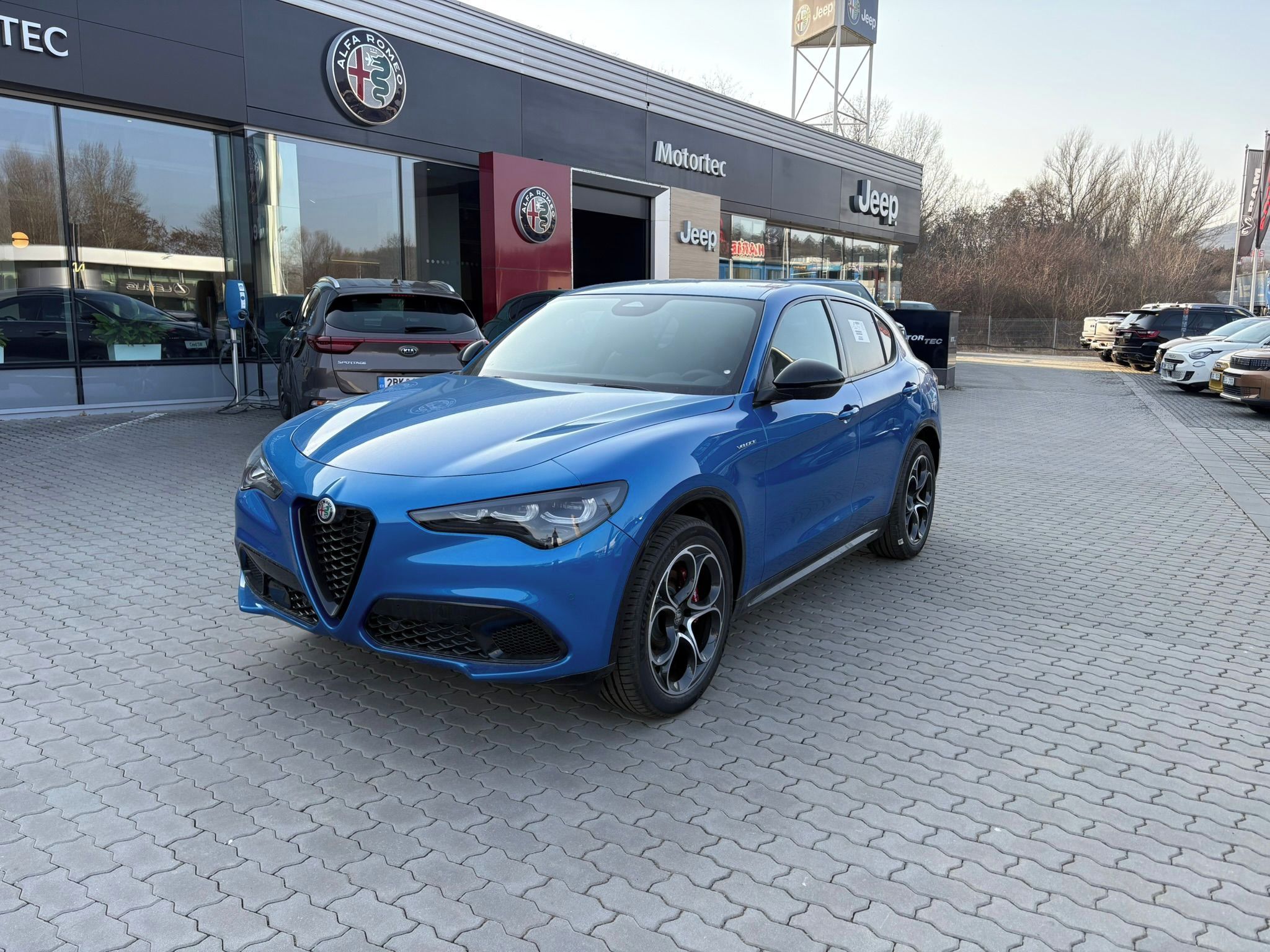 Alfa Romeo Stelvio, Veloce 2.0 Turbo 280k AT8 Q4 - fotka 3