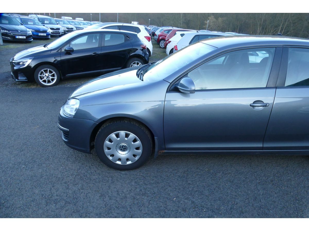 Volkswagen Jetta, 1,6 75KW KLIMA - fotka 4