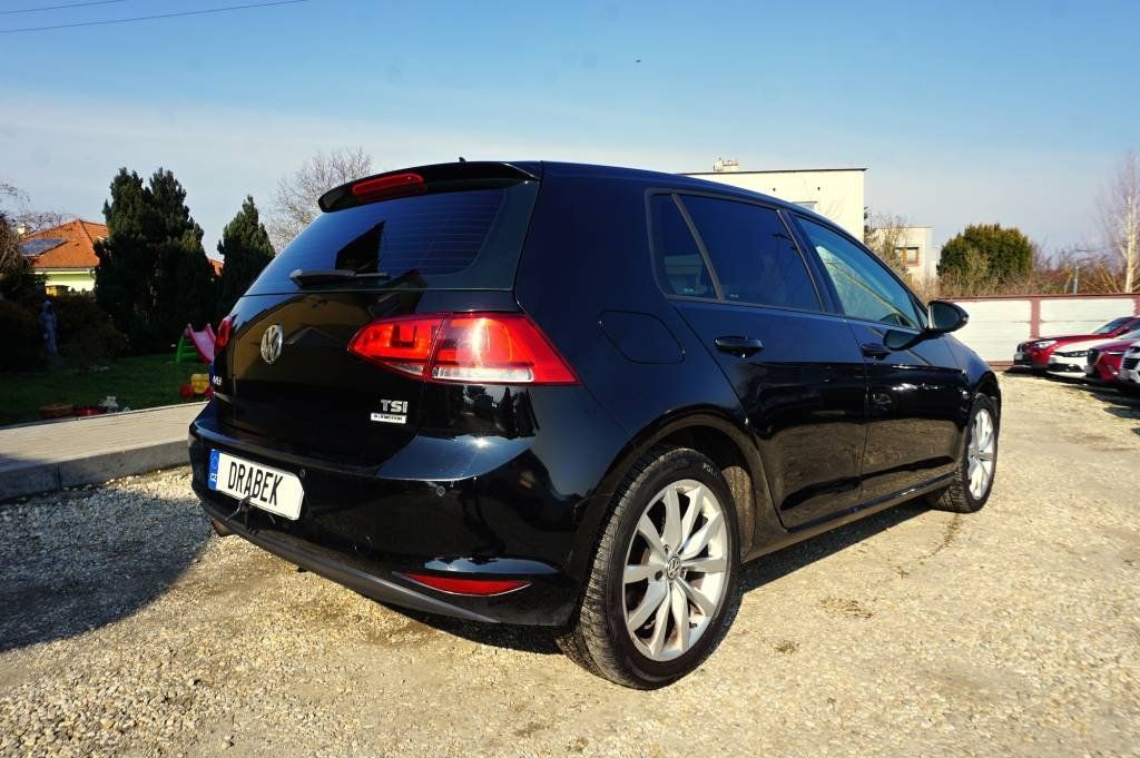 Volkswagen Golf, HIGHLINE 1,2 TSI 77 kW - fotka 4