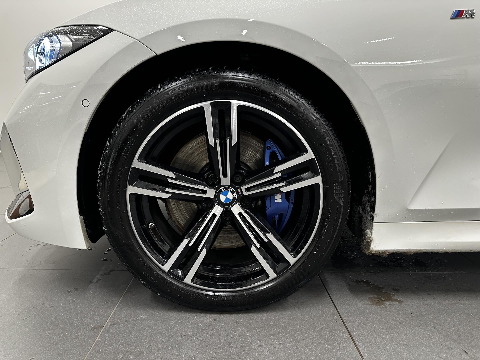 BMW Řada 3, 330i xDrive Touring - fotka 5