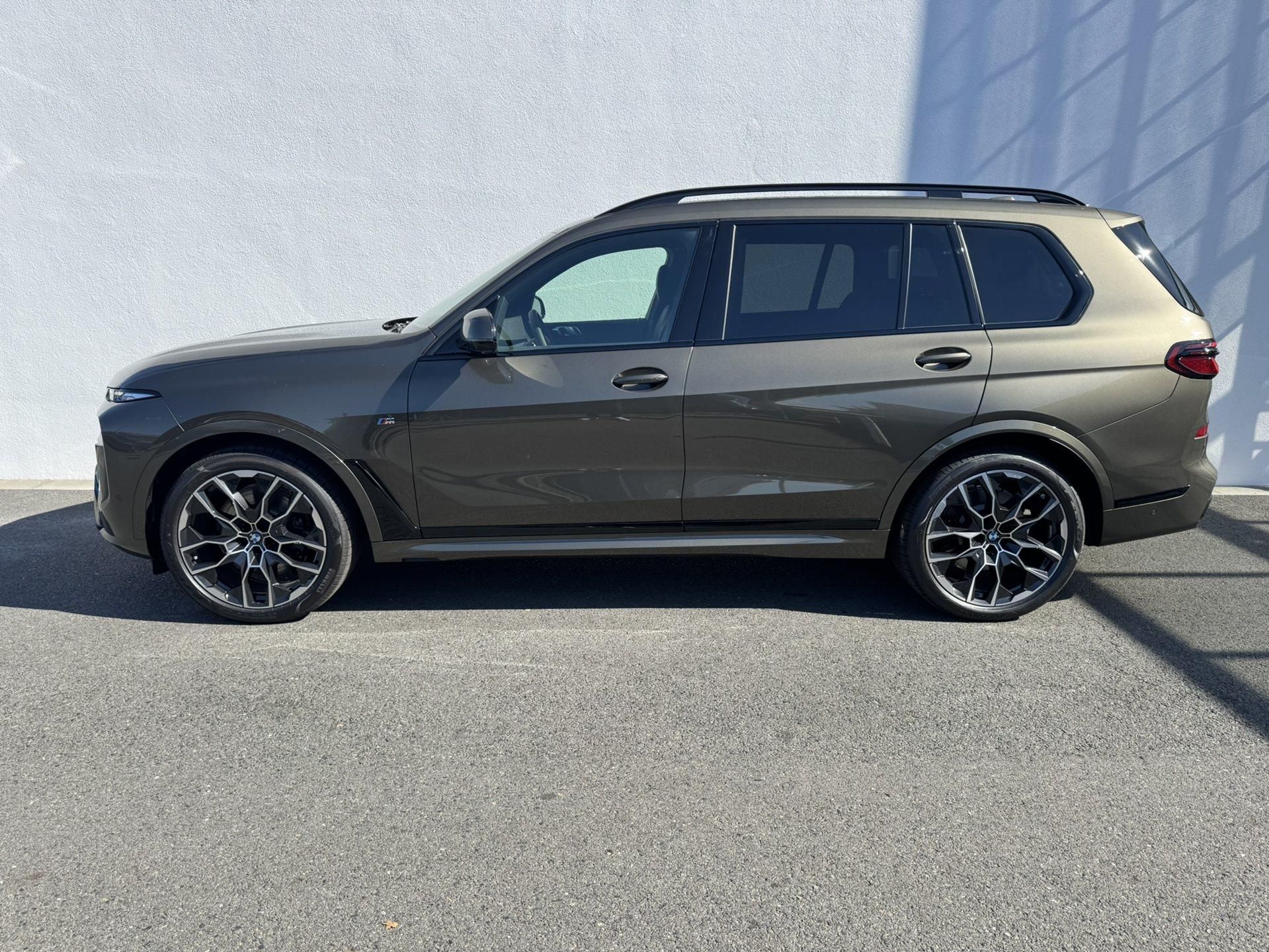 BMW X7, X7 xDrive40d - fotka 5
