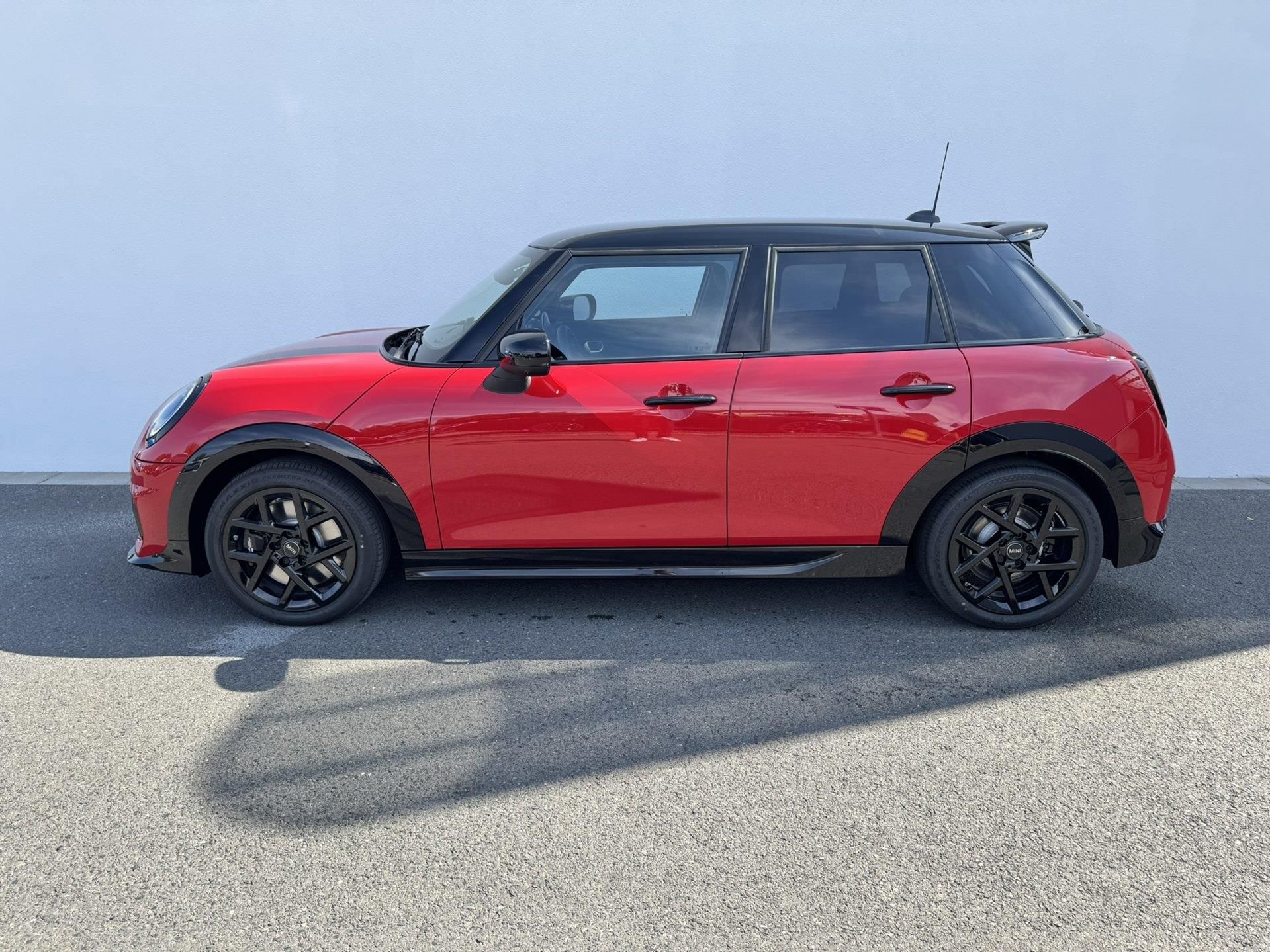 Mini Cooper, 5 door (F65) S - fotka 5