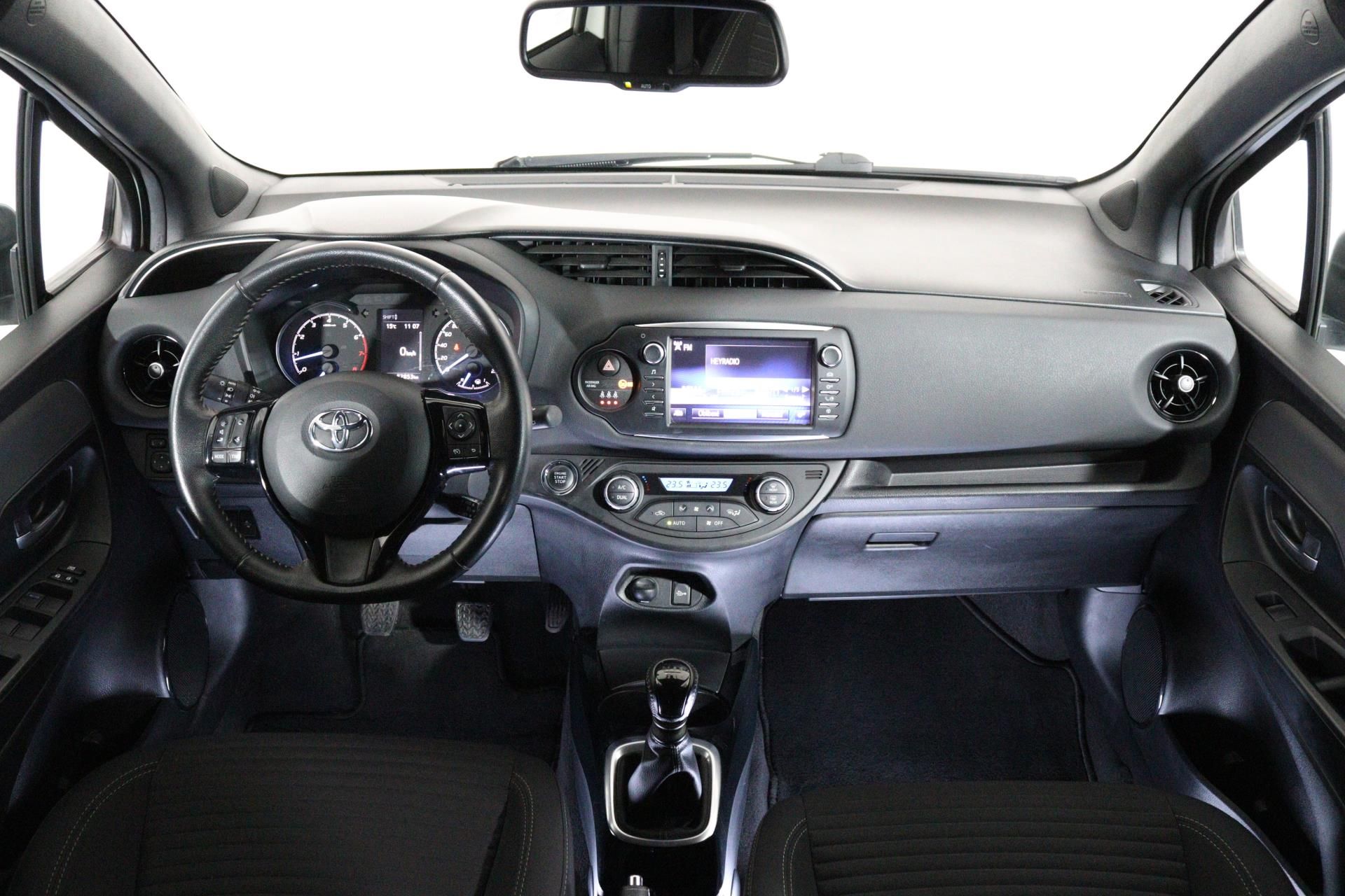 Toyota Yaris, SELECTION 1,5 VVT-iE - fotka 5