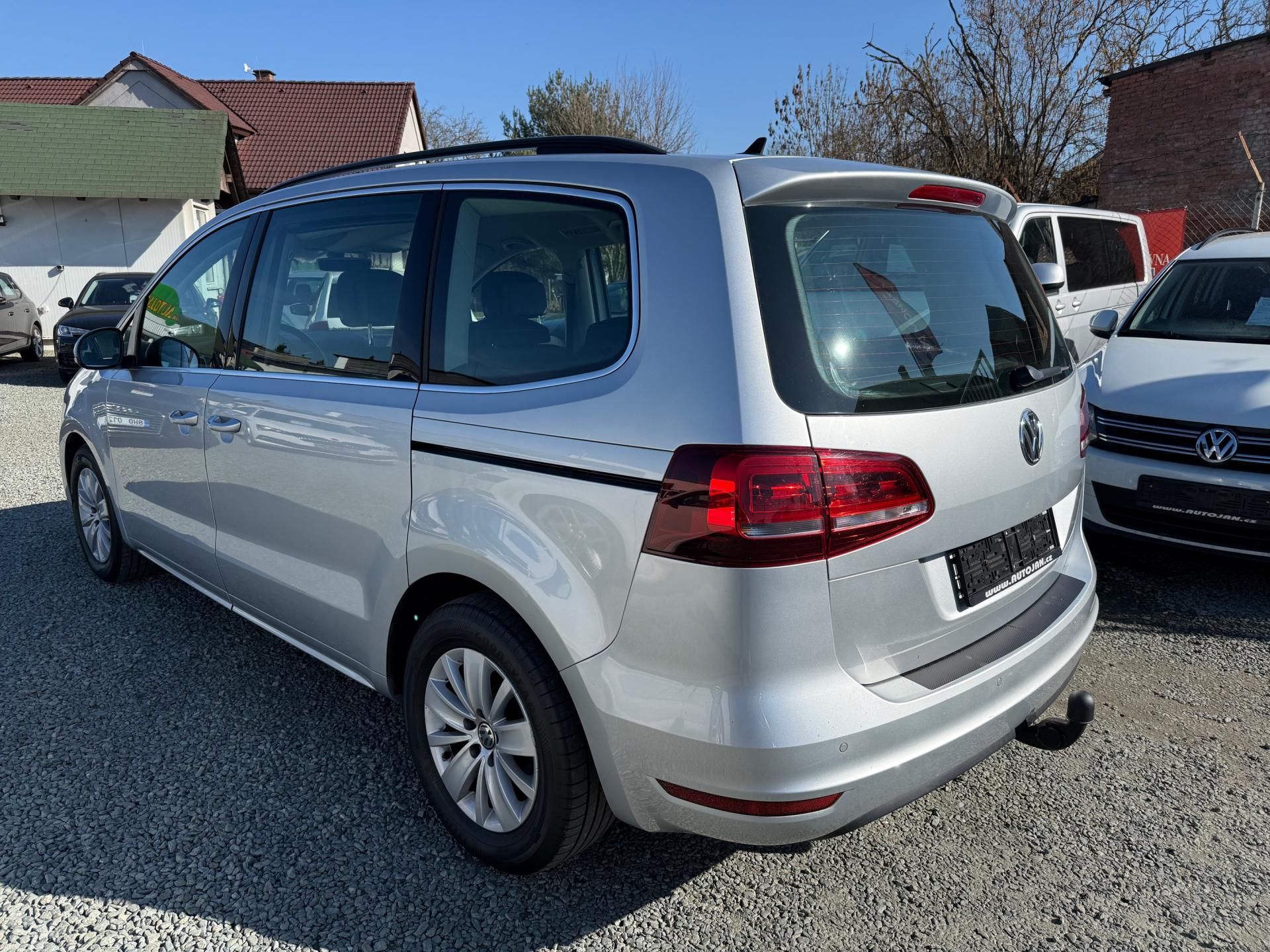 Volkswagen Sharan, 2.0 TDI DSG 135KW COMFORTLINE - fotka 4