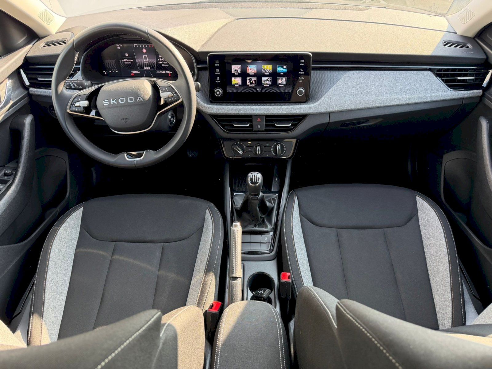 Škoda Scala, Selection 1,0 TSI 85 kW 6° MP - fotka 5