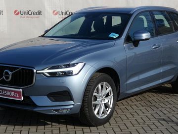 D4 Drive-E Momentum AWD