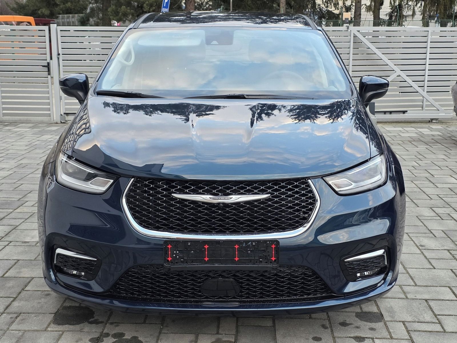 Chrysler Pacifica, 3.6L V6 7 míst Radar DPH - fotka 2