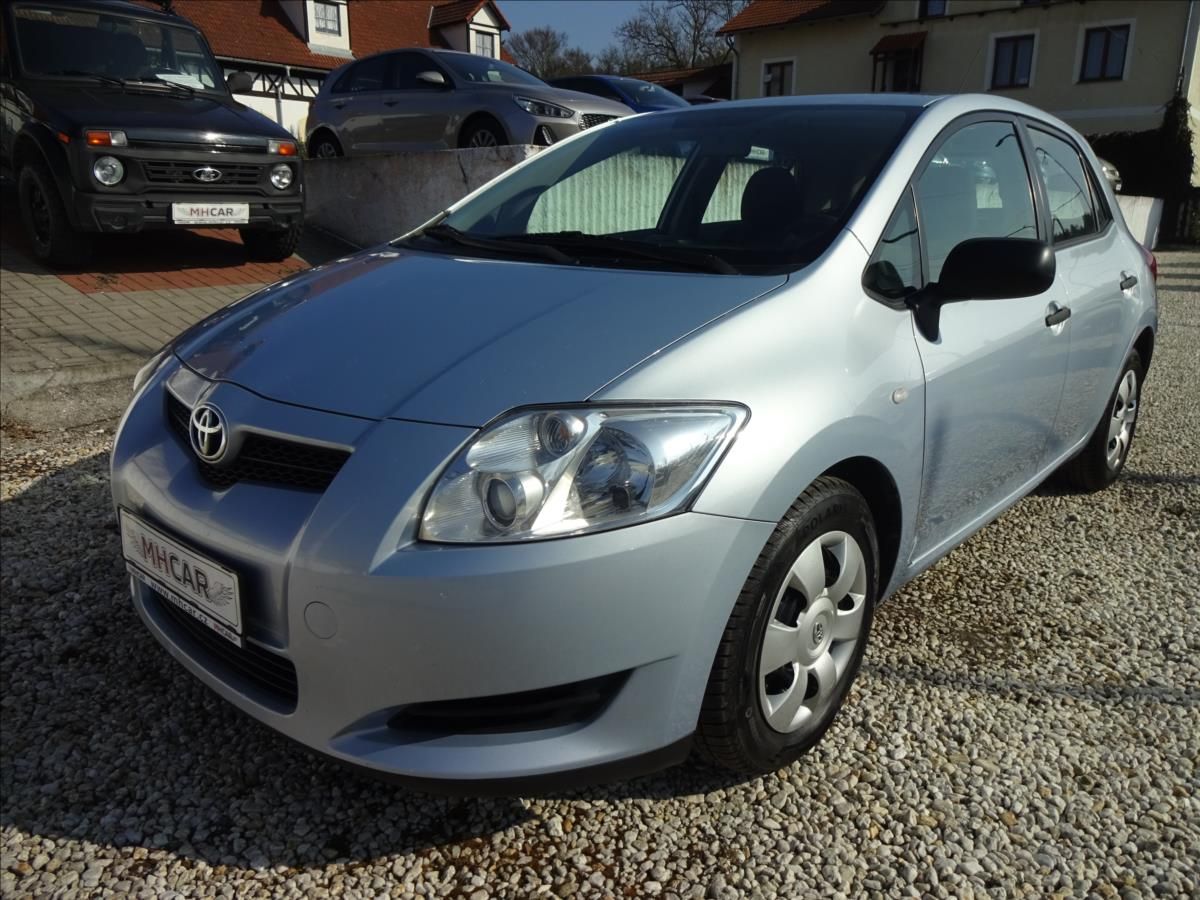 Toyota Auris, 1,33 VVTi 74 kW - fotka 3