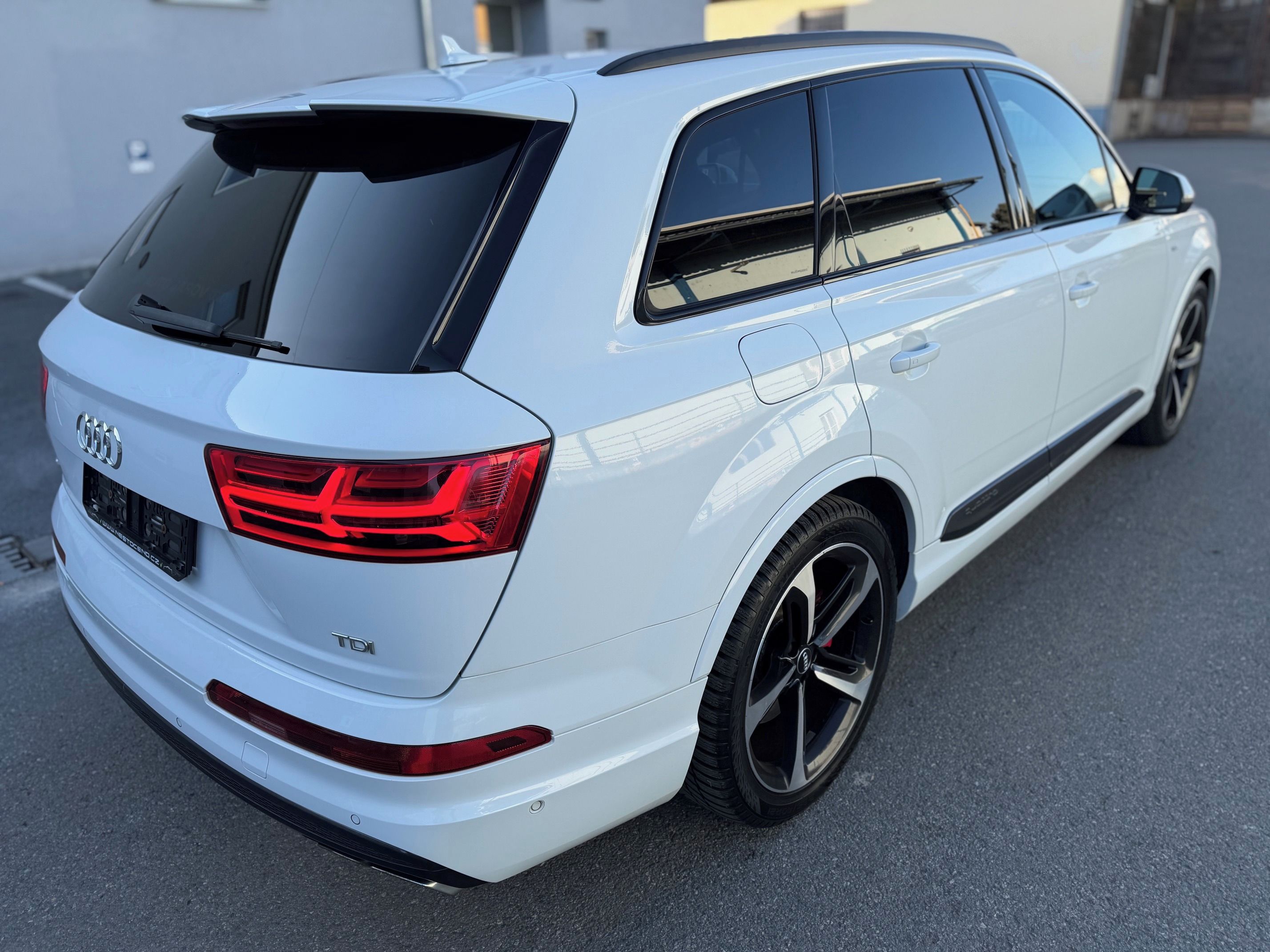Audi SQ7, koup.ČR 7mist odpočet DPH - fotka 3