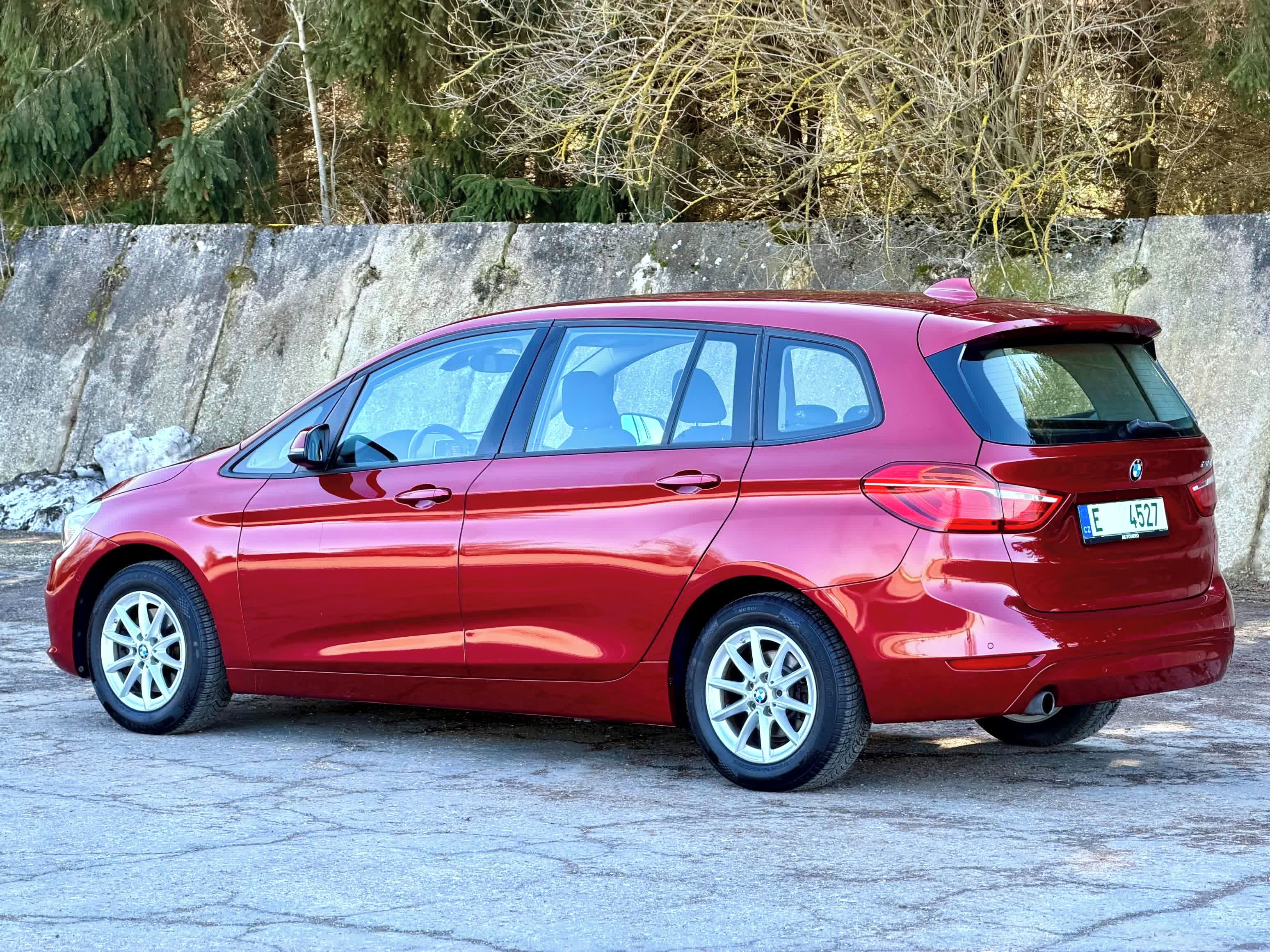 BMW Řada 2, 218i, servis, tažné, serviska - fotka 4