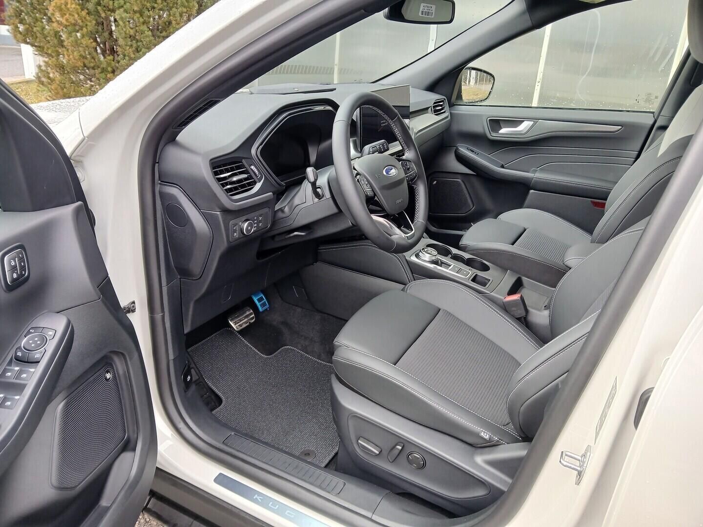 Ford Kuga, 2,5 Duratec Hybrid (PHEV) 178 - fotka 6