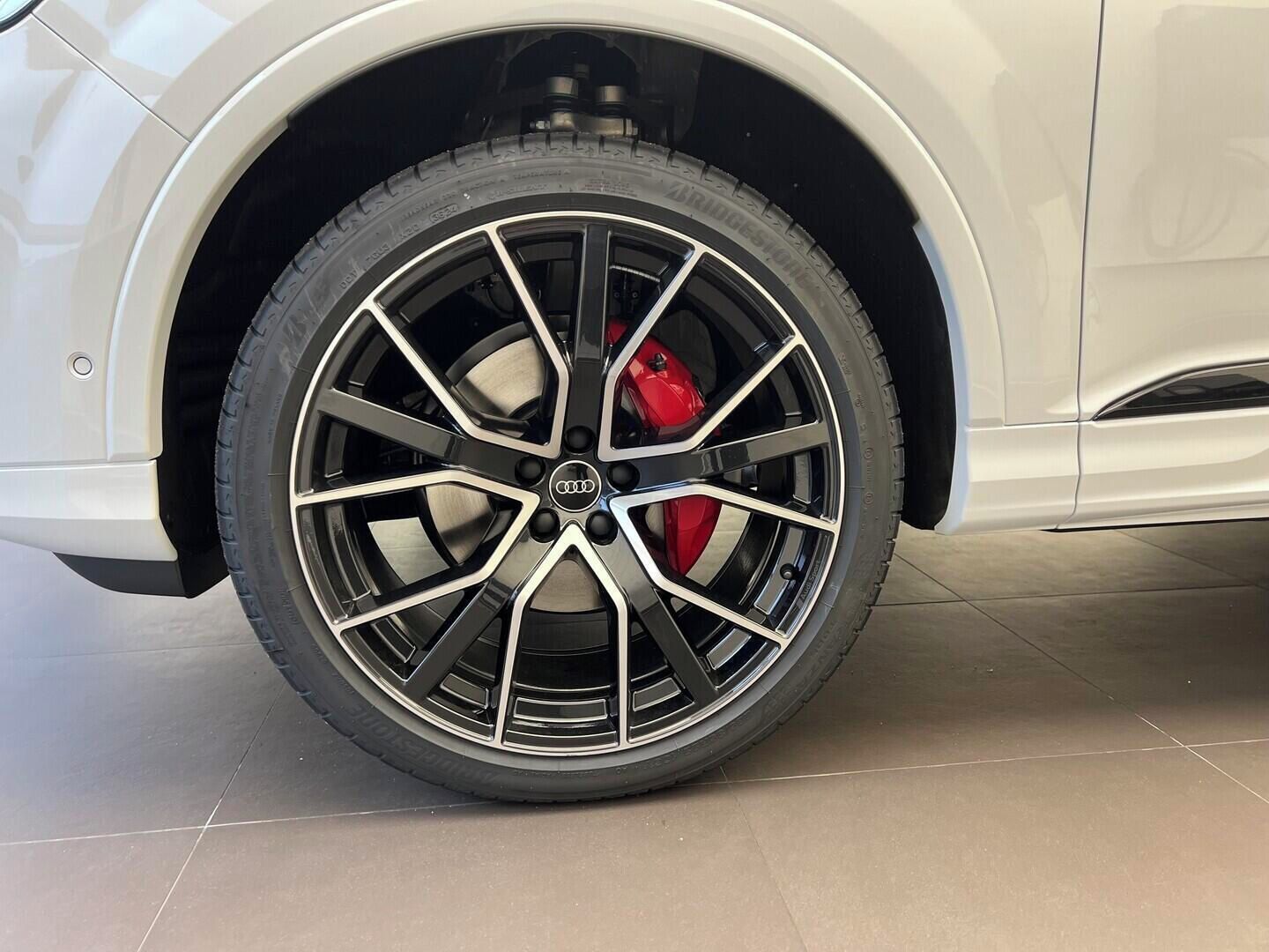 Audi Q7, SUV S line 50 TDI quattro 210 - fotka 5