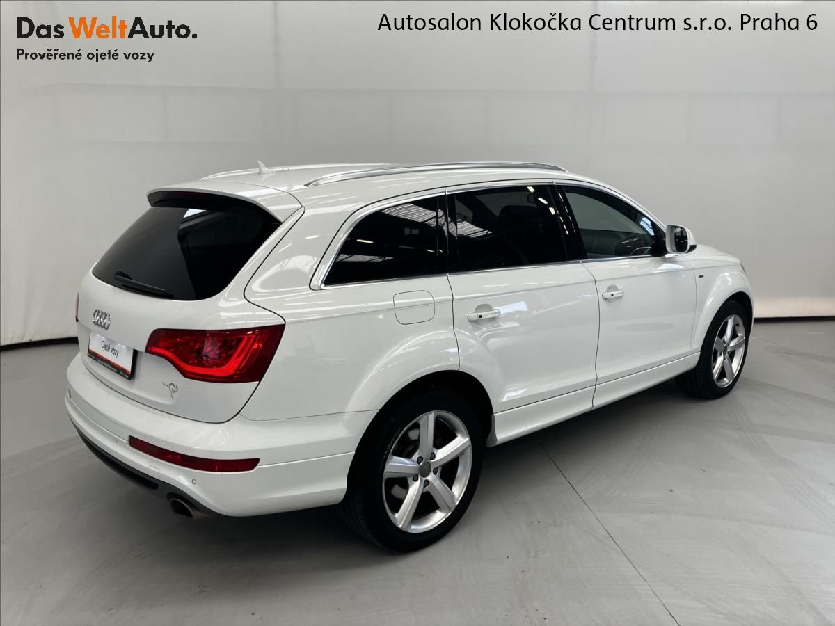 Audi Q7, TDI180 kW S-line 8TT Quattro - fotka 2