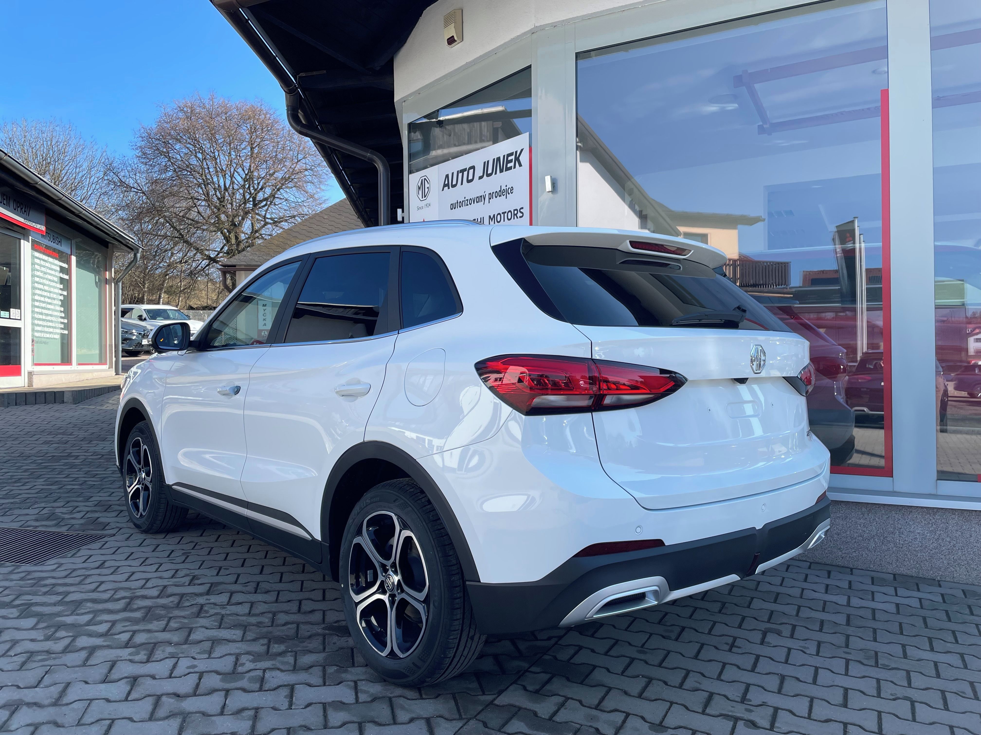 MG ZS, 1.5 5M ELEGANCE SPRING EDITION - fotka 3