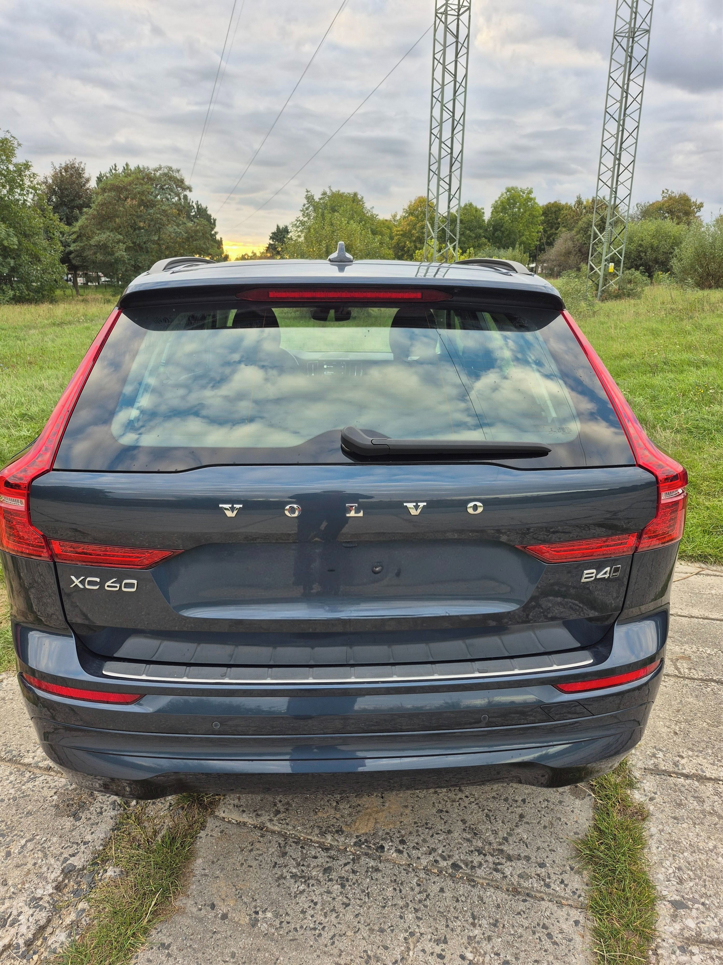 Volvo XC60, B4 AWD MOMENTUM AUT CZ nebour. - fotka 5