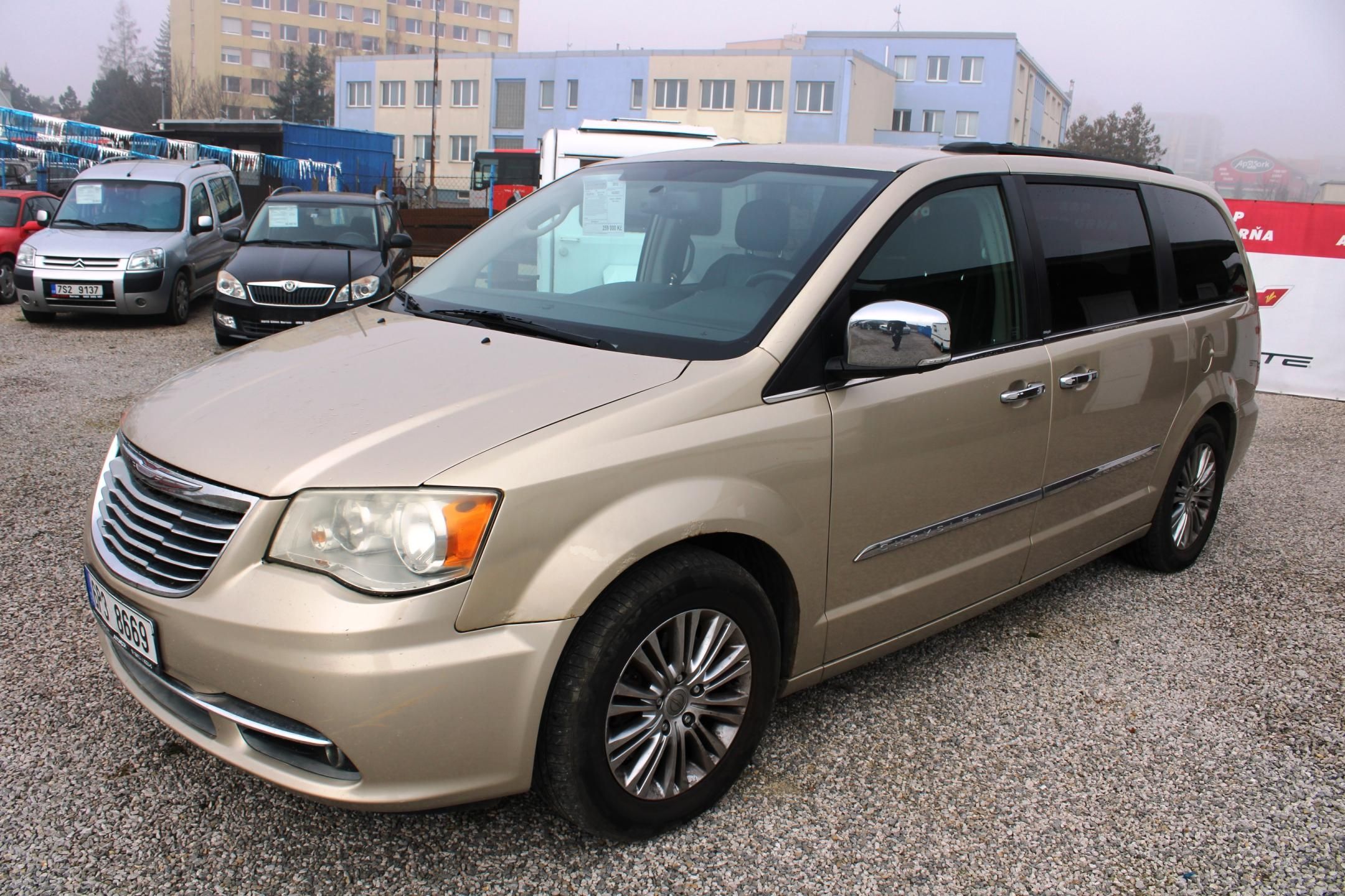 Chrysler Town & Country, 3,6iV6 BENZIN+LPG KŮŽE AUTOMAT - fotka 3