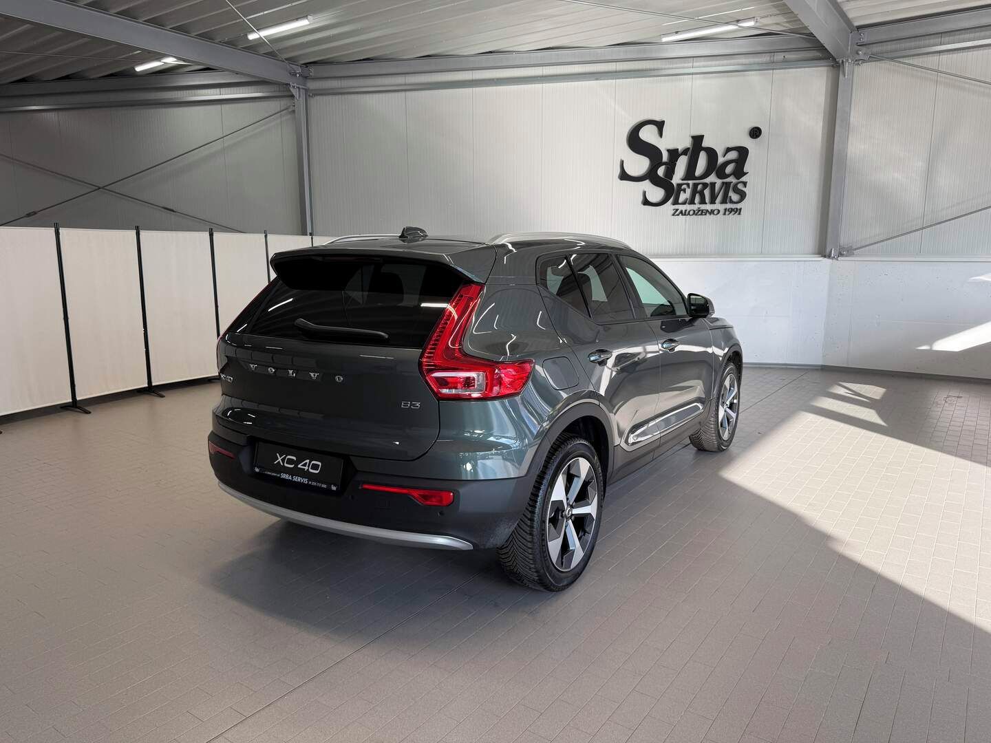 Volvo XC40, B3 2.0L 163 HP AT7 FWD CORE - fotka 4