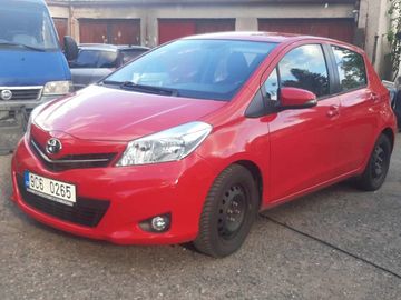 Toyota Yaris 1,0 benzín