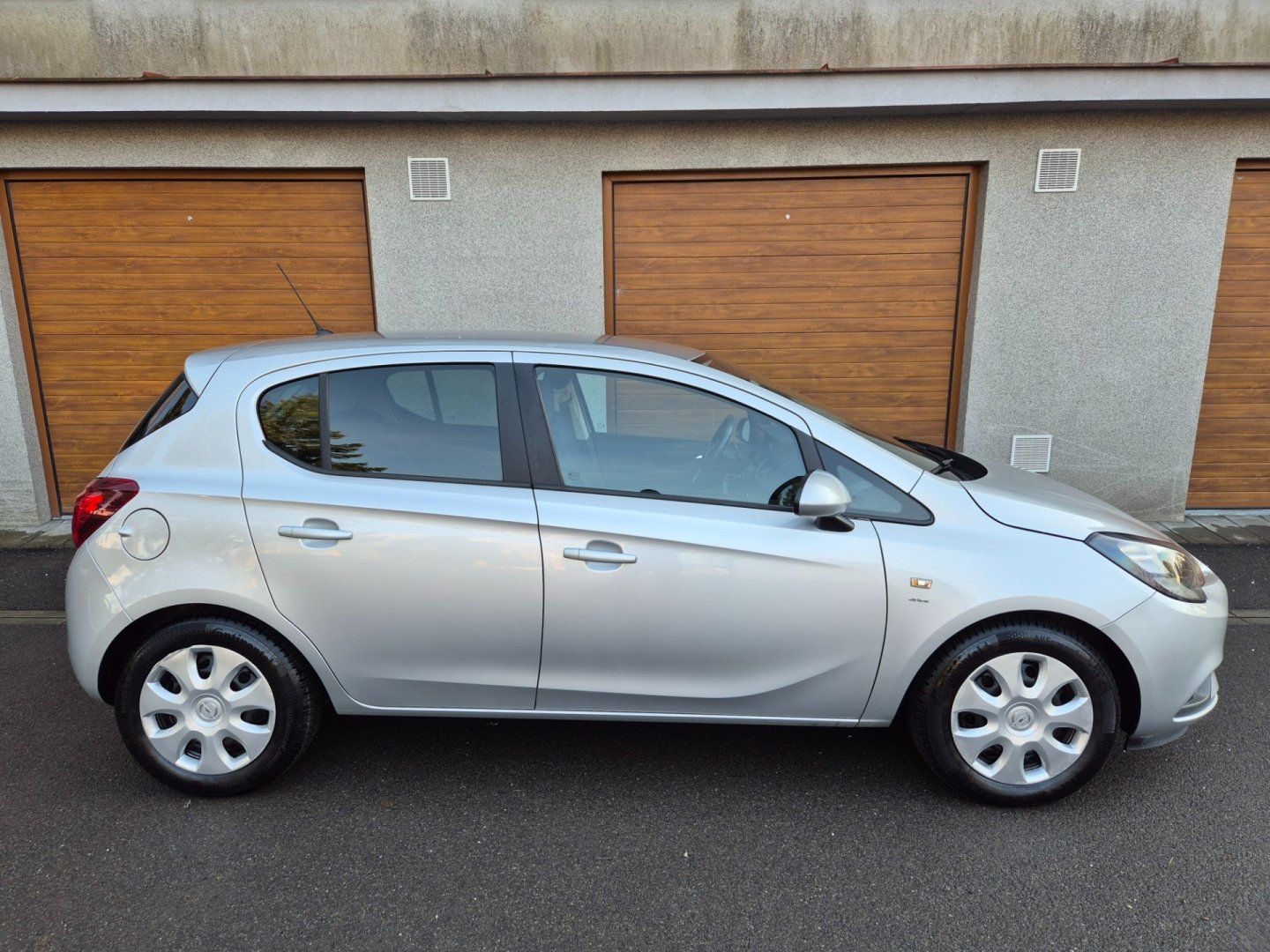 Opel Corsa, 1.4i 66kW klima ČR serv.kniha - fotka 2