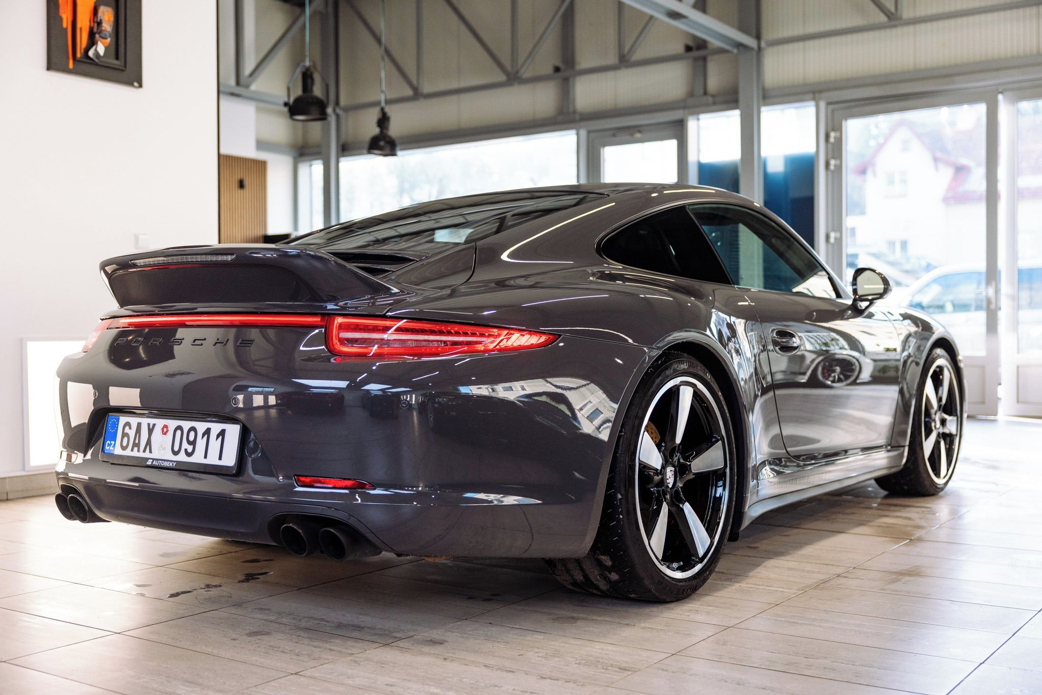 Porsche 911, Carrera 4S / 50 Jahre edition - fotka 4