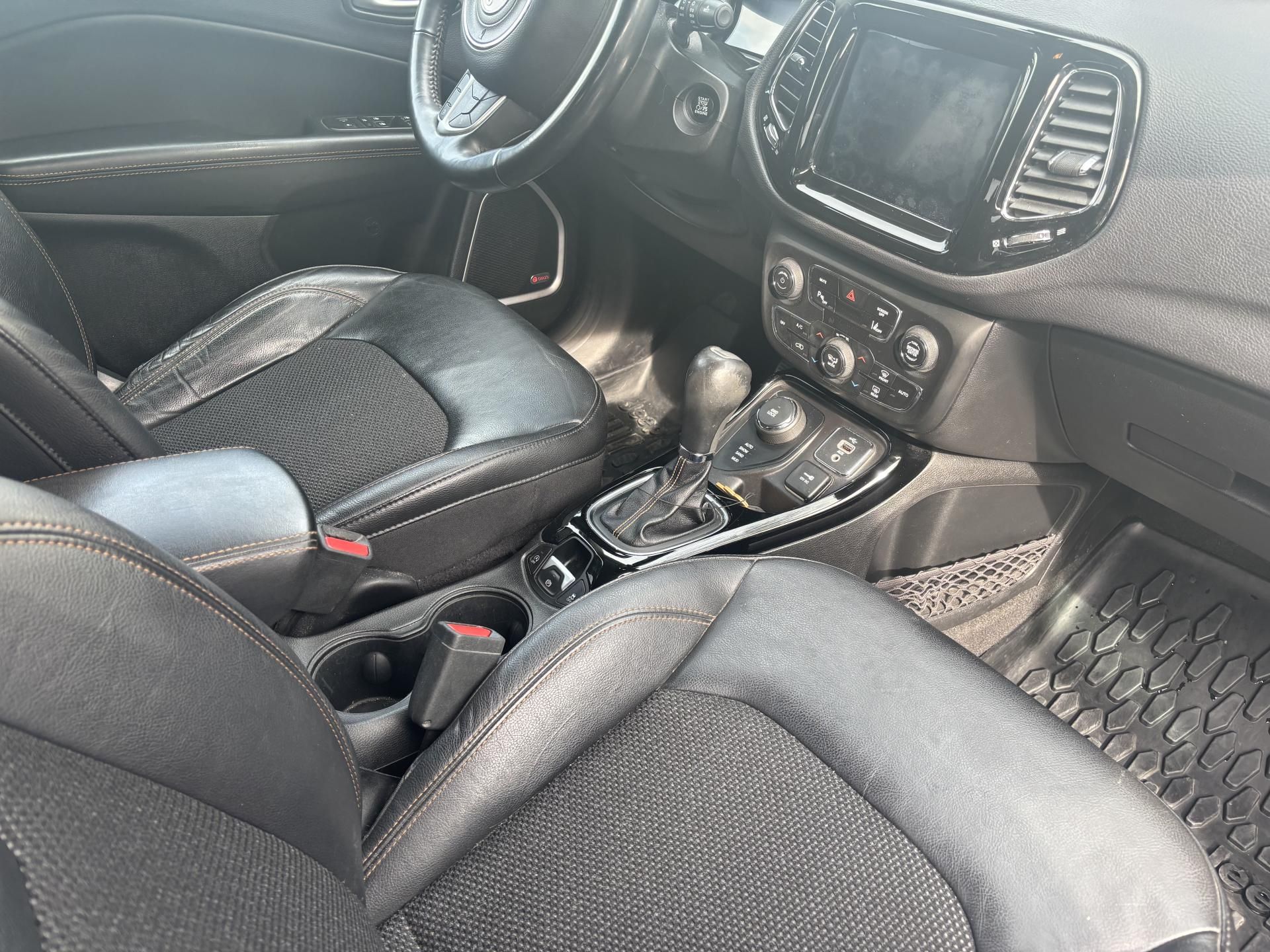 Jeep Compass, 2.0 M-JET, 103kW, ČR, 1majitel - fotka 3