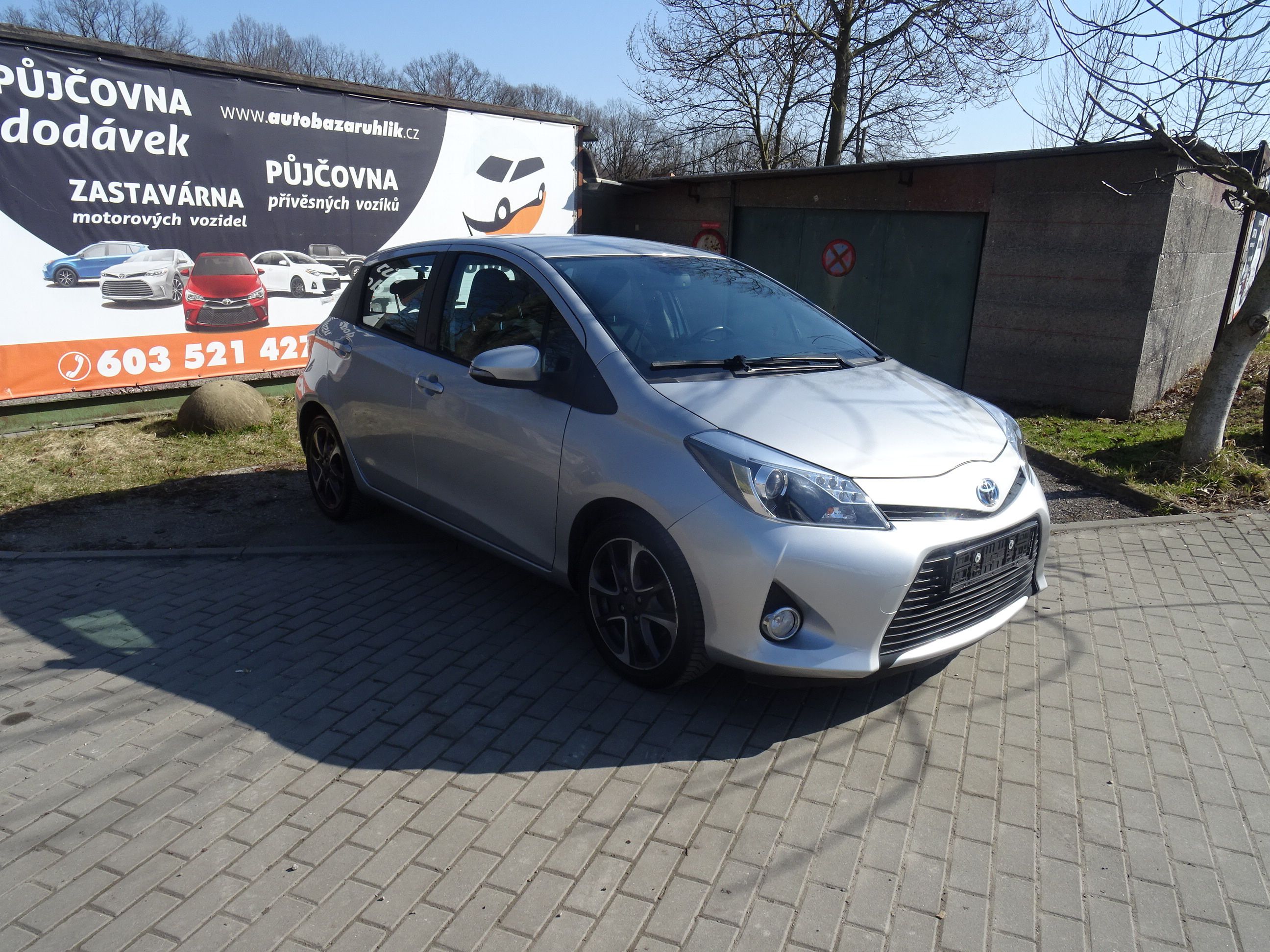 Toyota Yaris, HYBRID - fotka 3