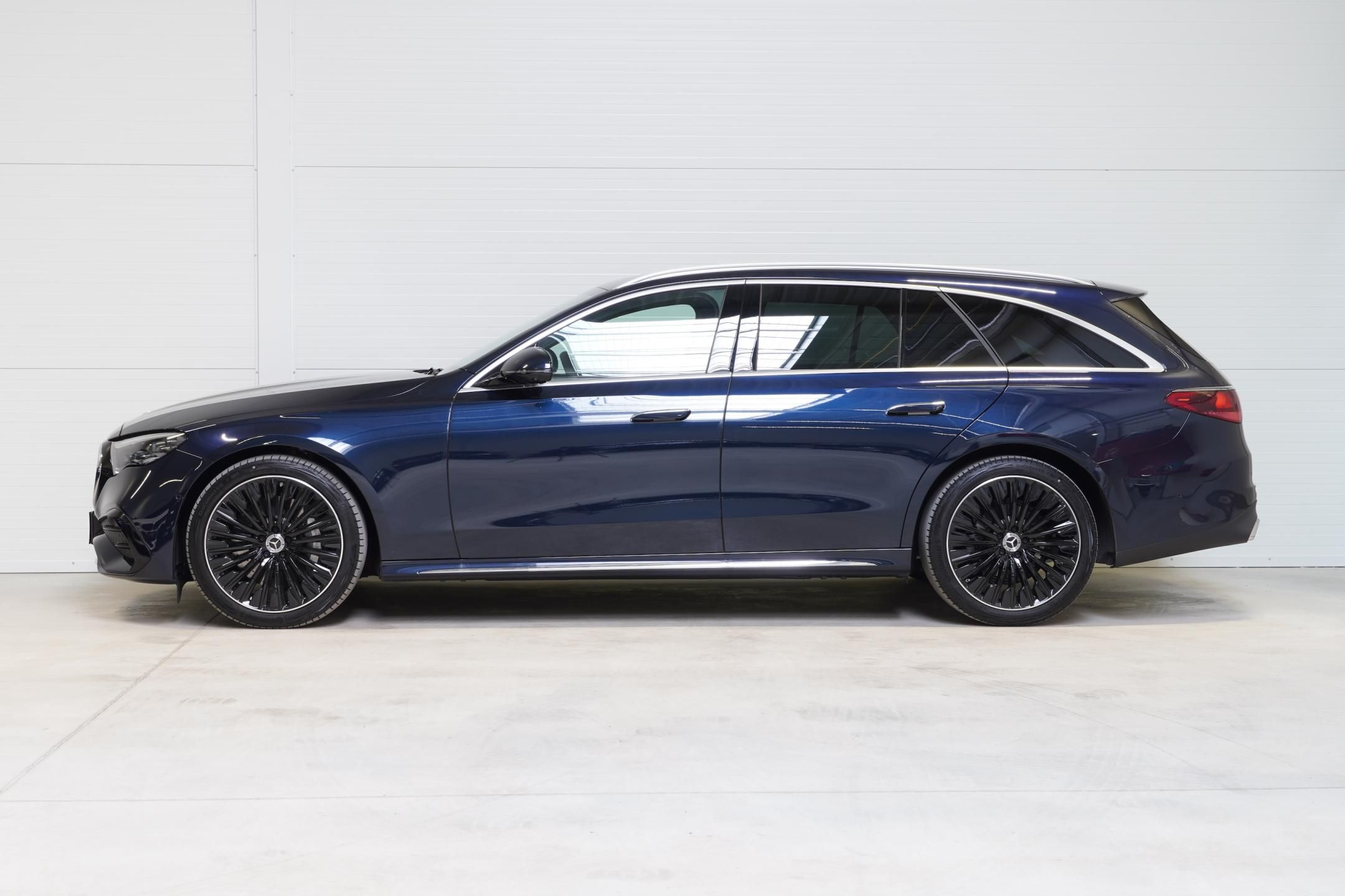 Mercedes-Benz Třídy E, 220d4M,AMG,VZDUCH,VENTILACE,TZ - fotka 5
