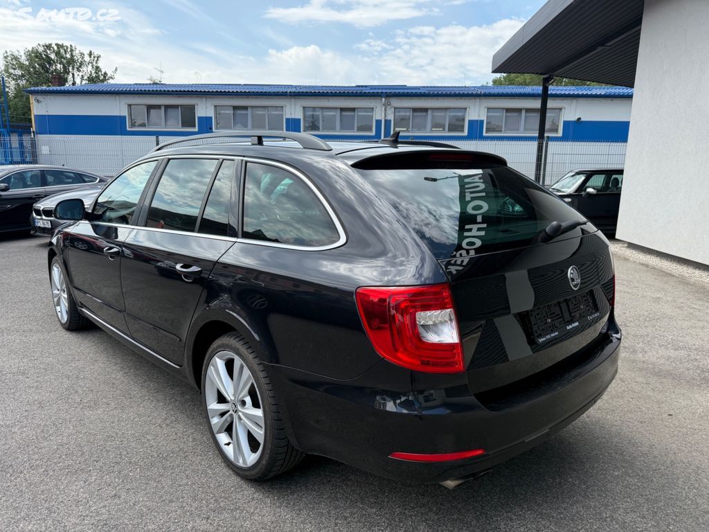 Škoda Superb, 2.0 TDI 103kw DSG - fotka 2