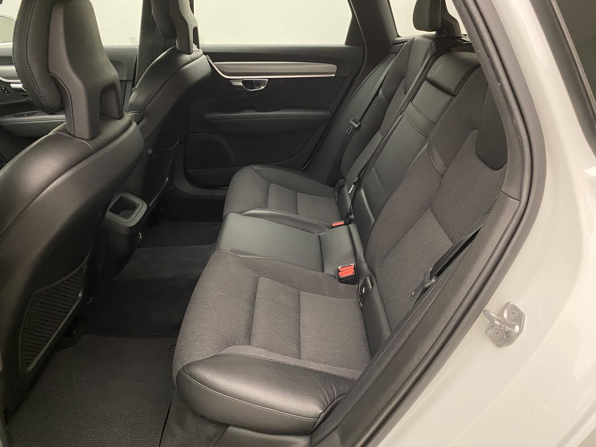 Volvo V90, T5 MOMENTUM AUT CZ - fotka 5