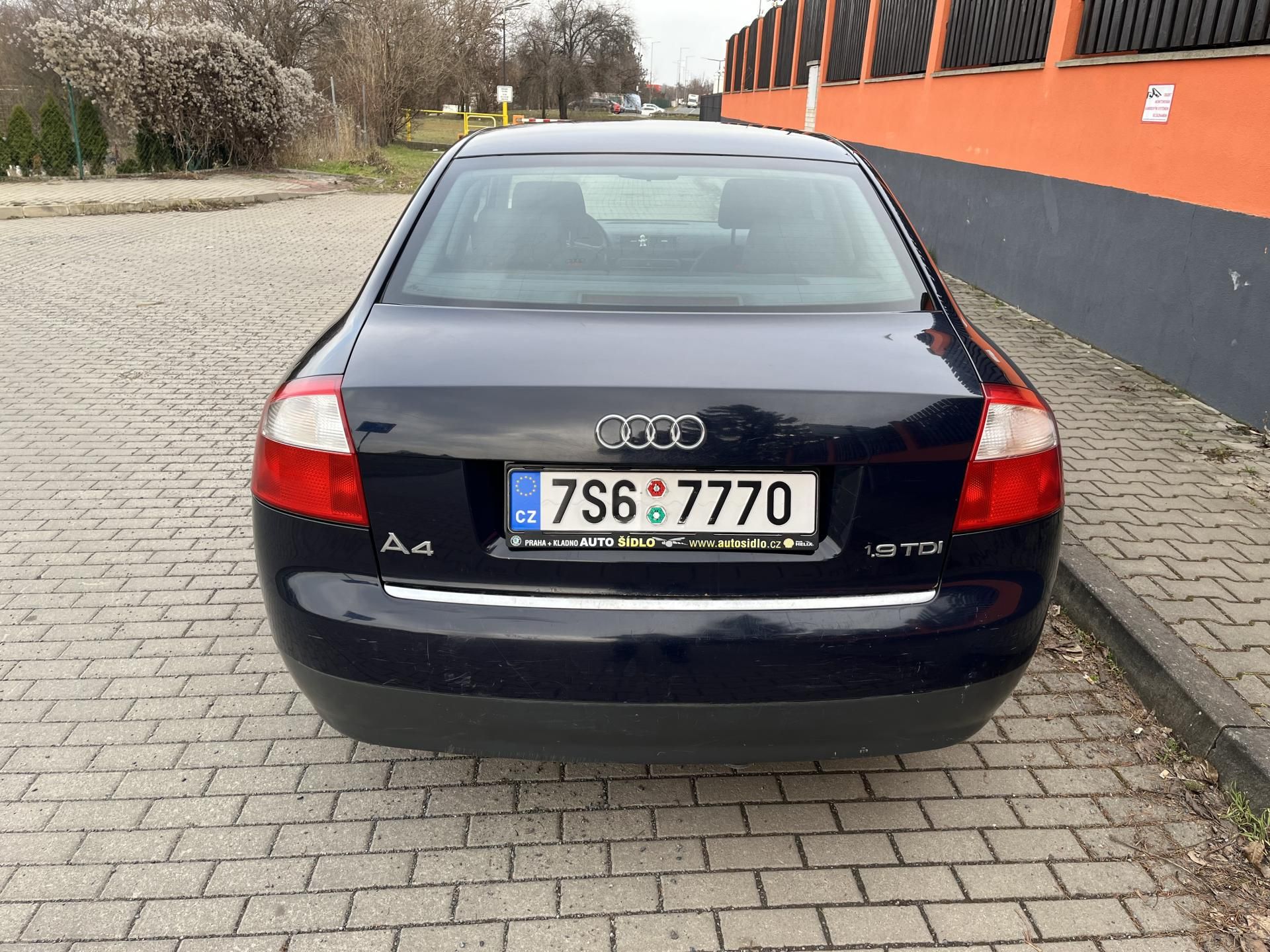 Audi A4, 1.9 TDi - fotka 6