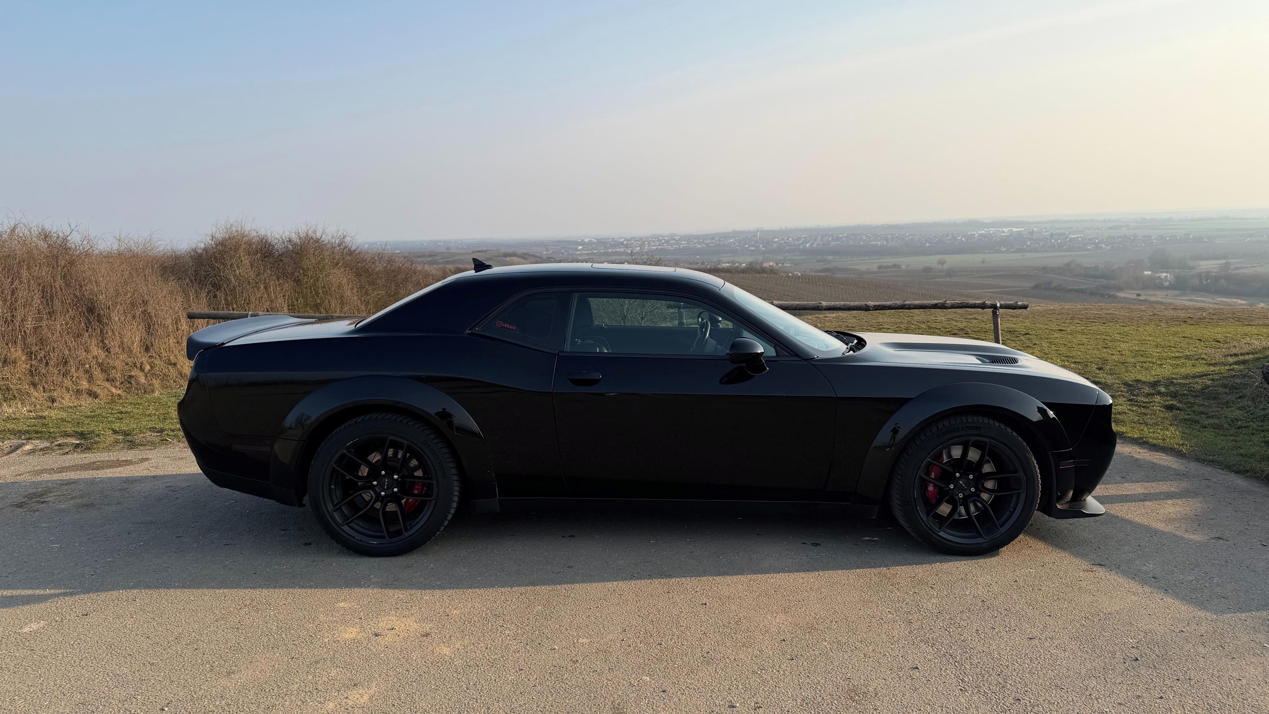 Dodge Challenger, 6,4L 2019 widebody - fotka 3