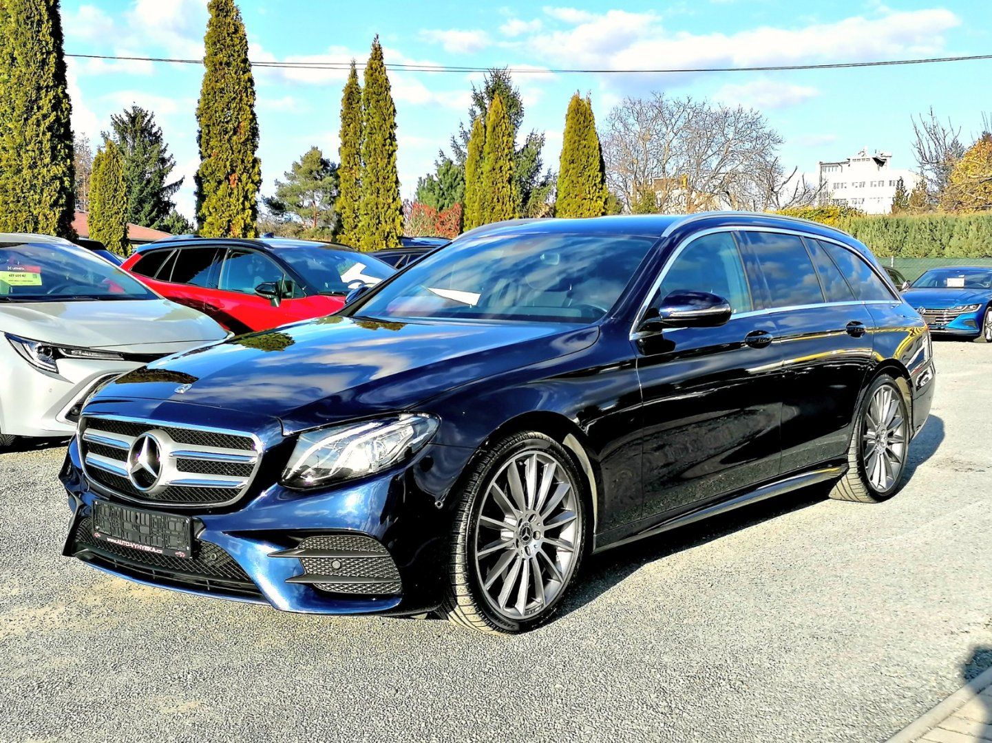Mercedes-Benz Třídy E, 200D AMG - fotka 2