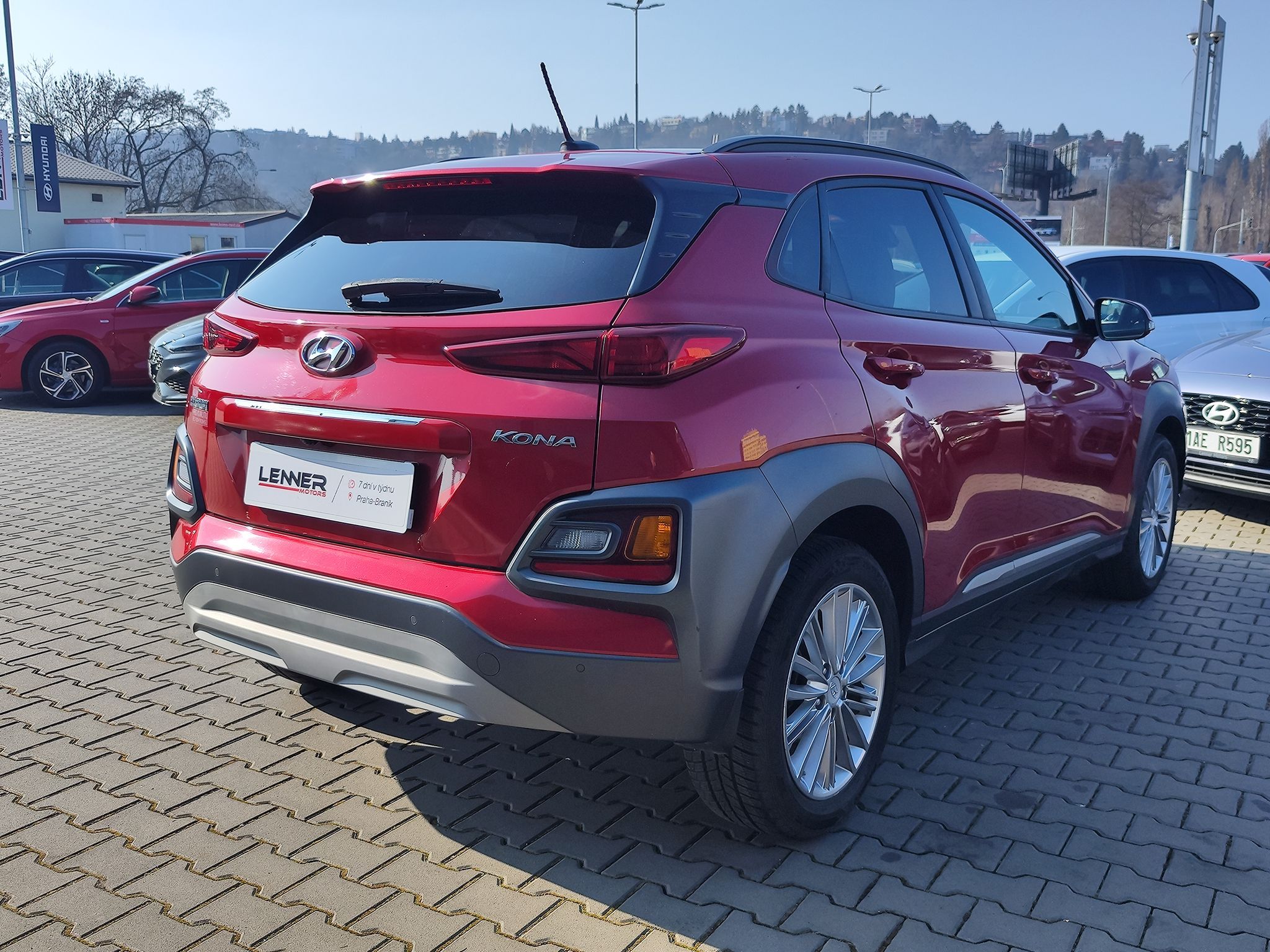 Hyundai Kona, 1.0 T-GDI/88kW Premium Red - fotka 5