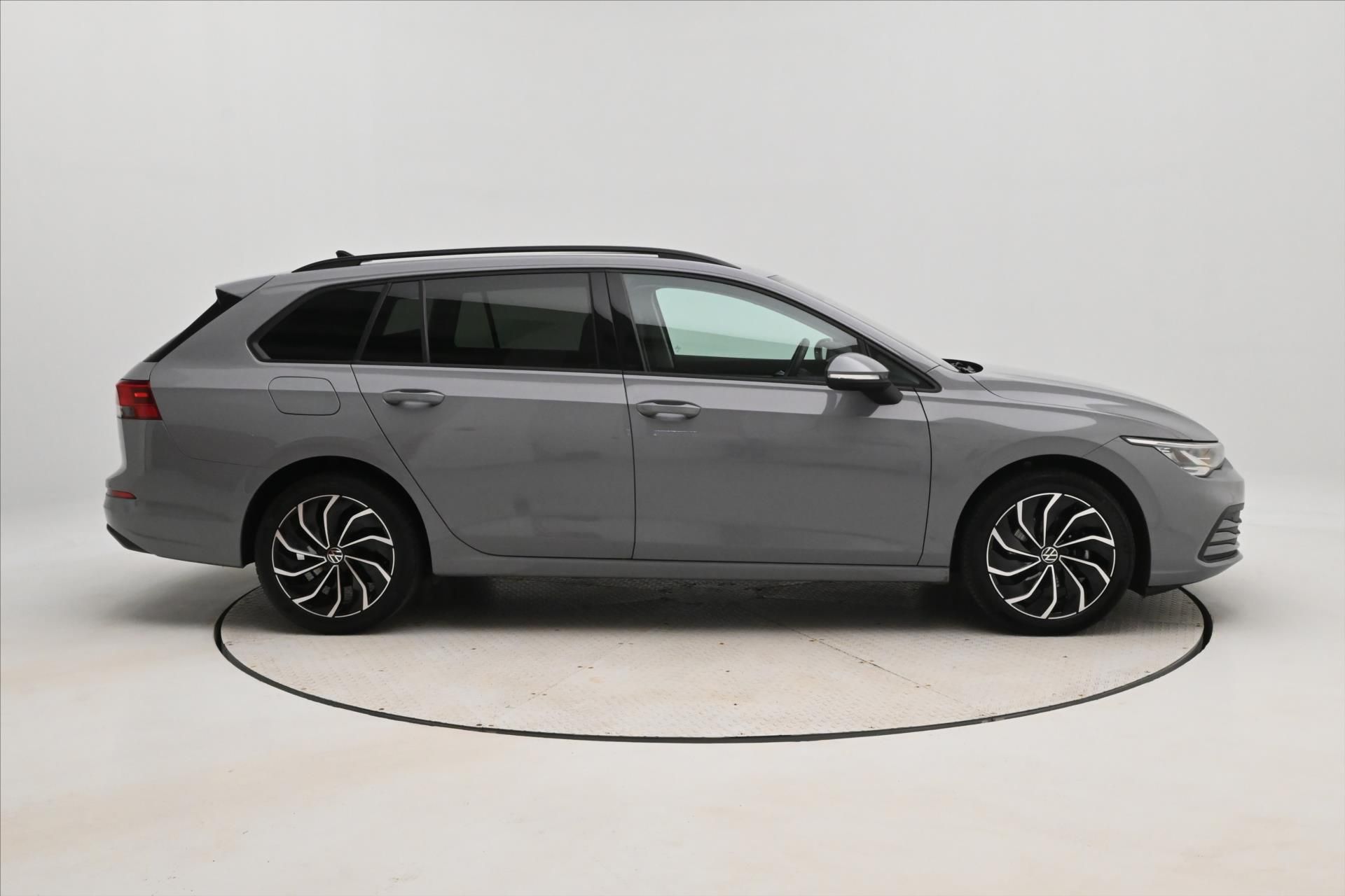 Volkswagen Golf, 1,5 TSI 96 kW Life Business Zá - fotka 4