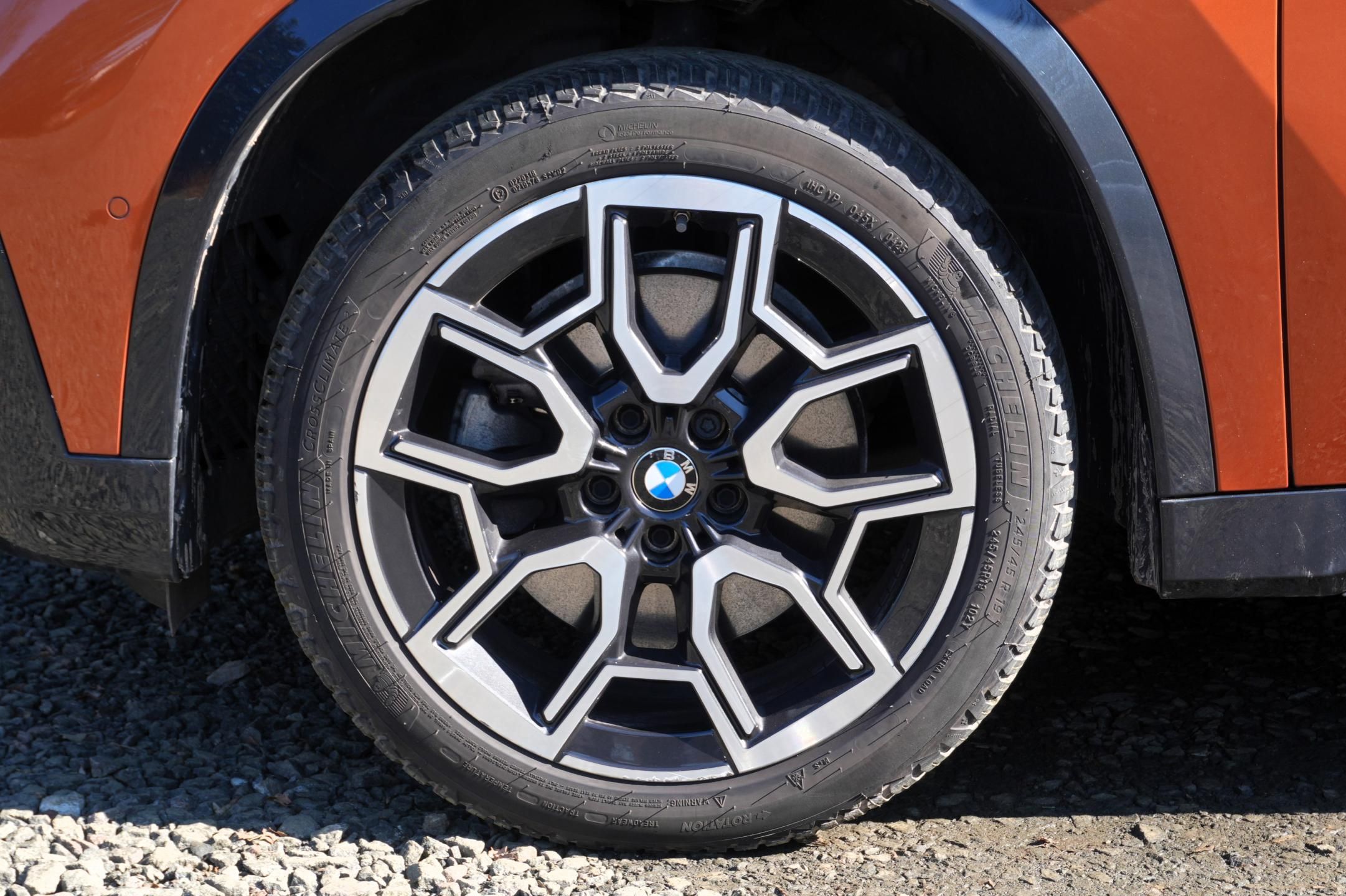 BMW X1, 23i xDrive, Tažné, 360° kamera - fotka 4