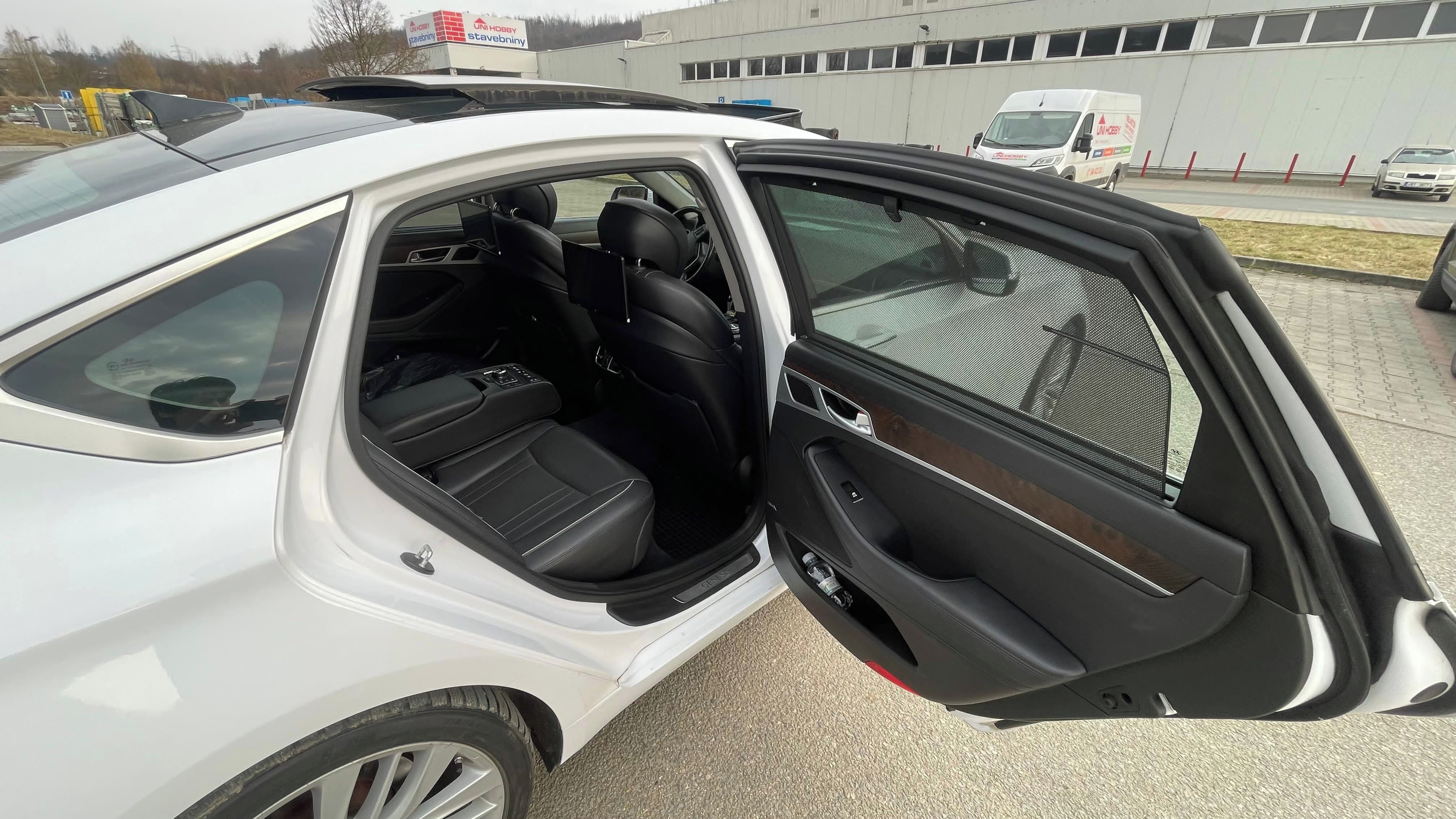 Hyundai Genesis, Hyundai Genesis, 3,8 V6 232kW - fotka 4