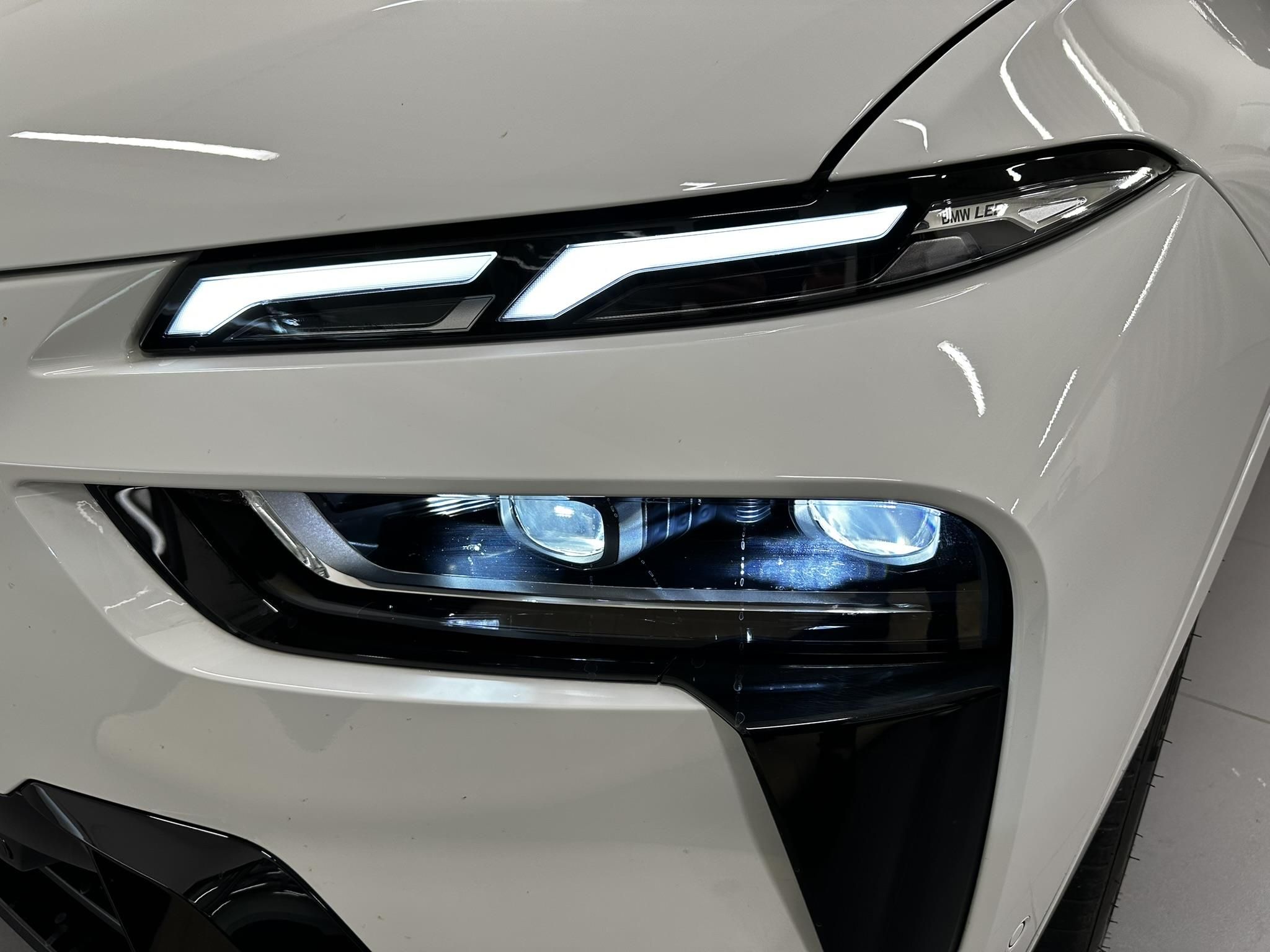 BMW X7, X7 M60i xDrive - fotka 5